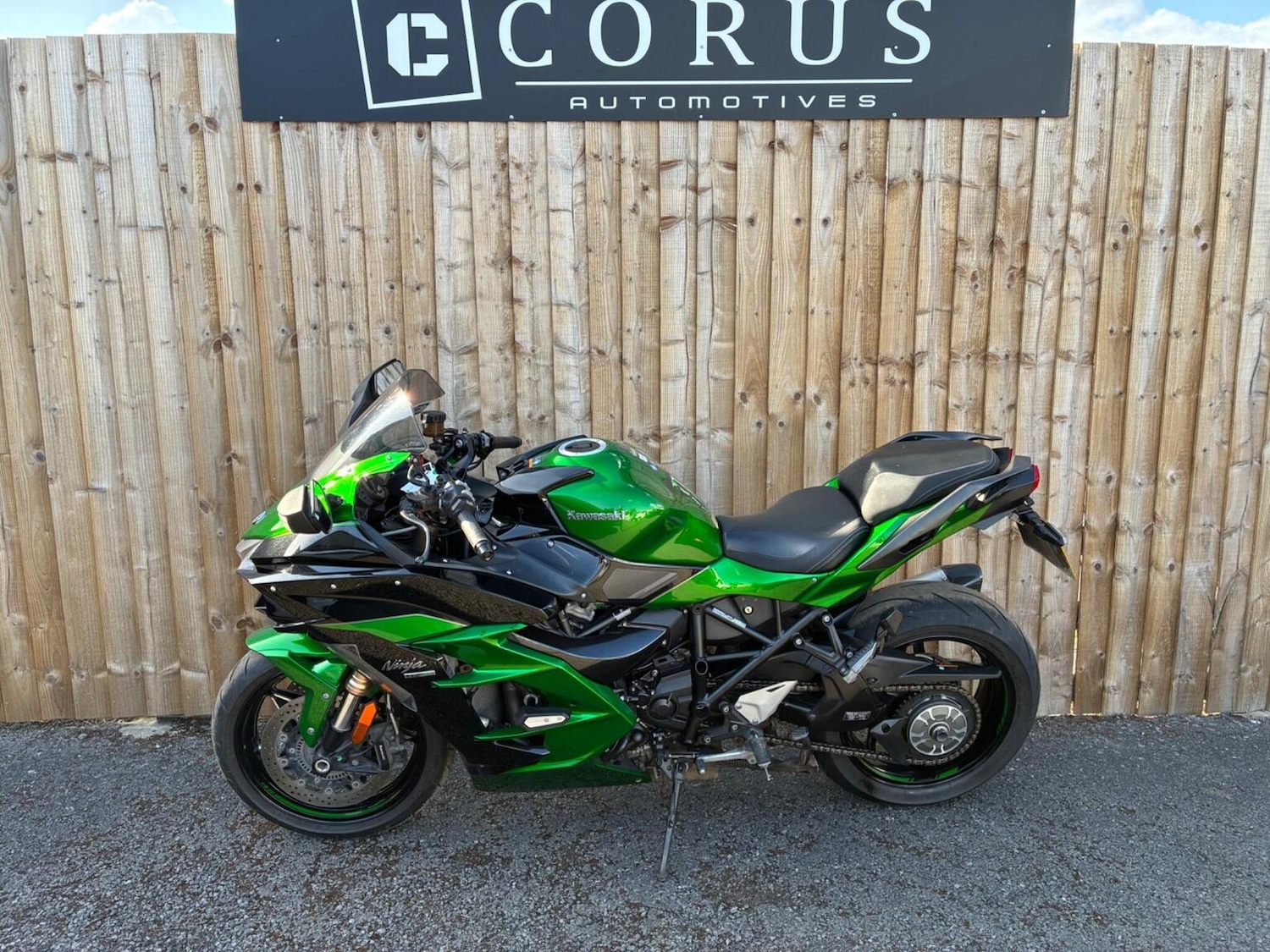 Kawasaki Ninja H2 SX