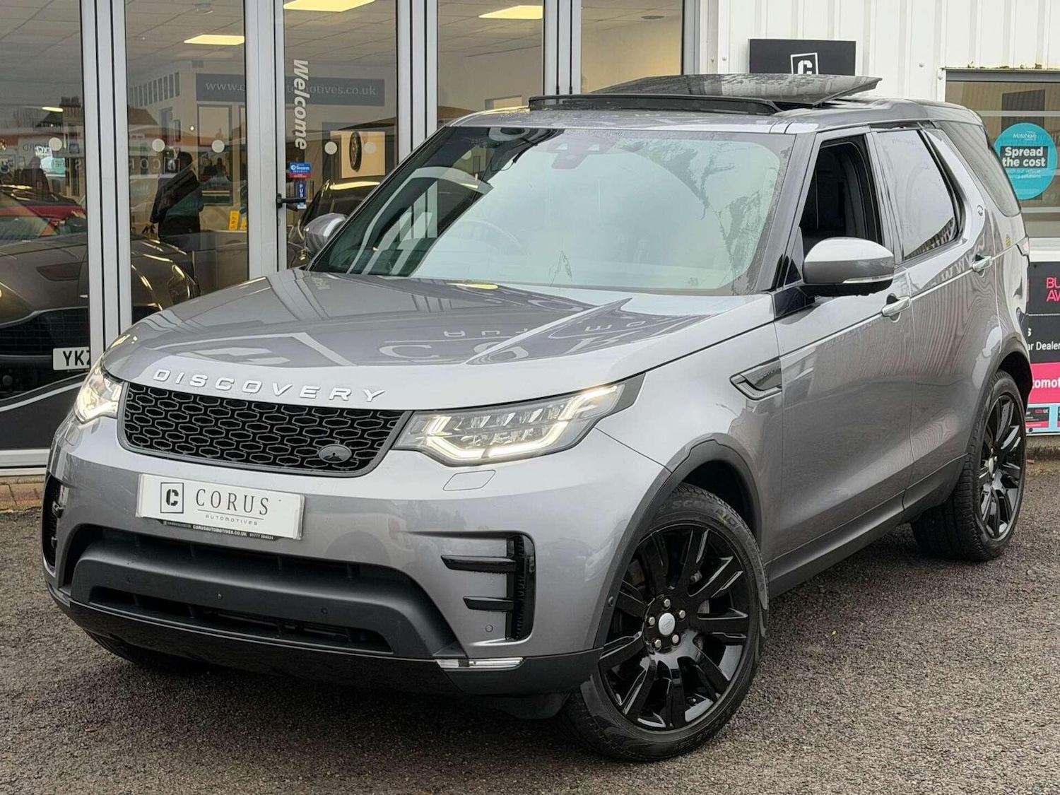 Used Land Rover Discovery 2020 for sale - 77453322: Photo 2
