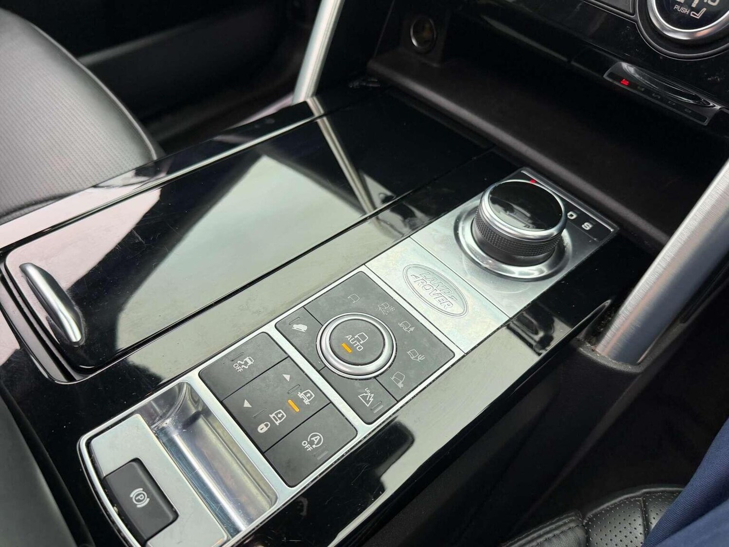 Used Land Rover Discovery 2020 for sale - 77453322: Photo 21