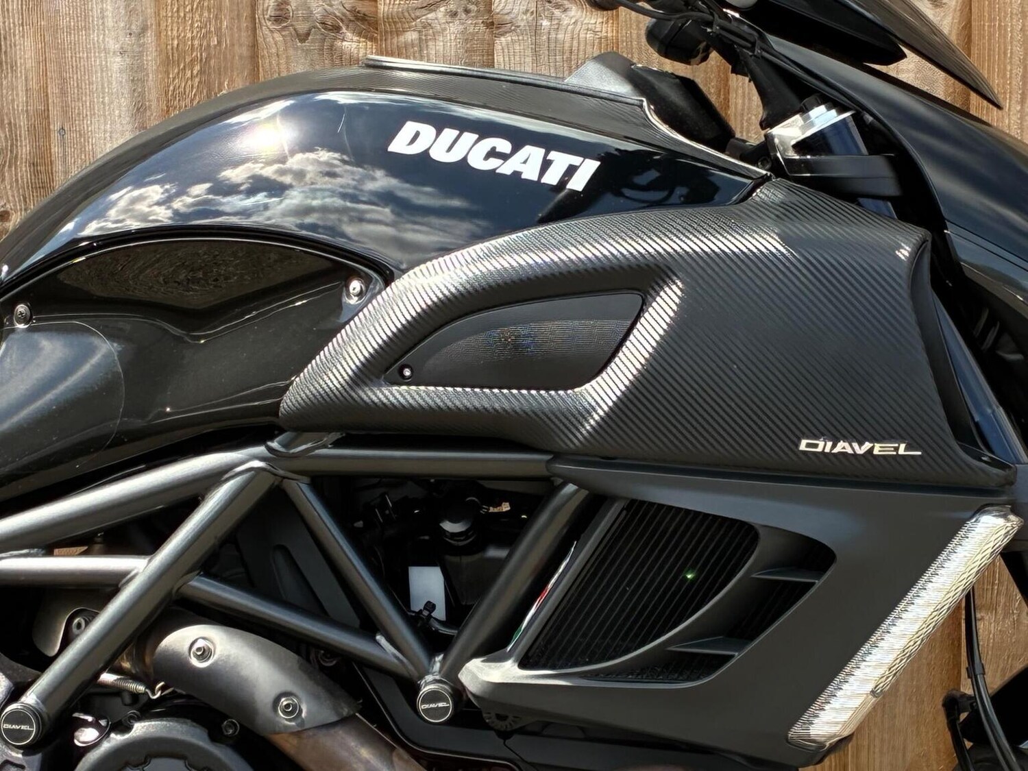 Used Ducati Diavel 2011 for sale - 78758821: Photo 7