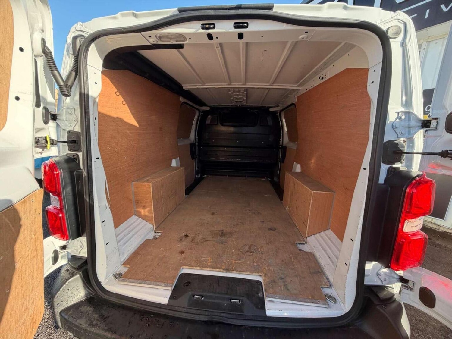 Used Vauxhall Vivaro 2023 for sale - 77453228: Photo 15