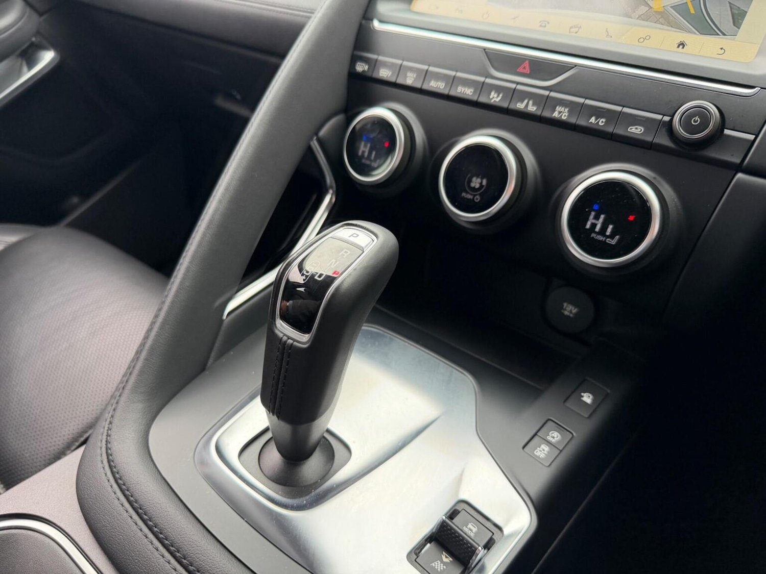 Used Jaguar E-Pace 2018 for sale - 77694216: Photo 11