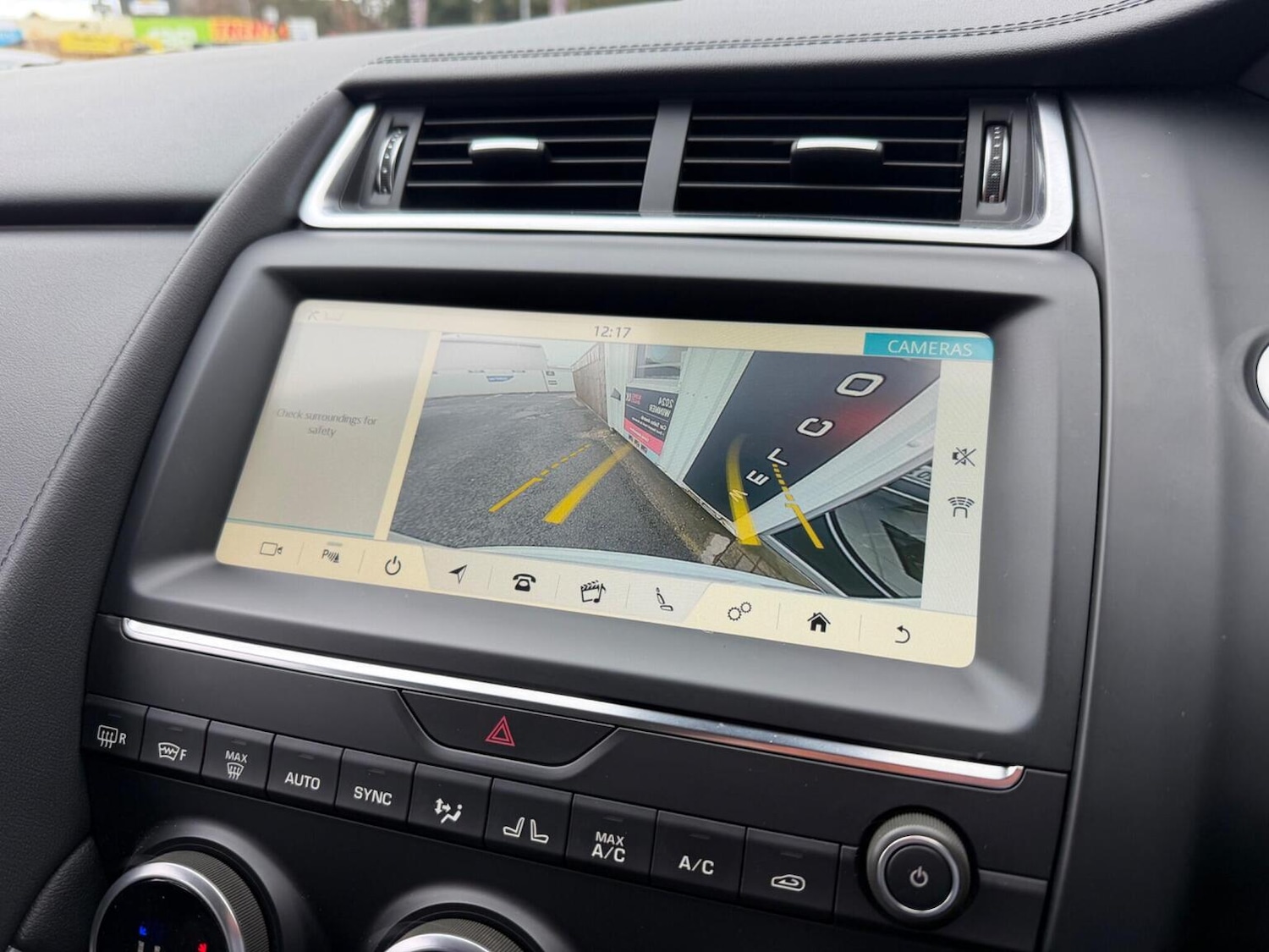 Used Jaguar E-Pace 2018 for sale - 77694216: Photo 14