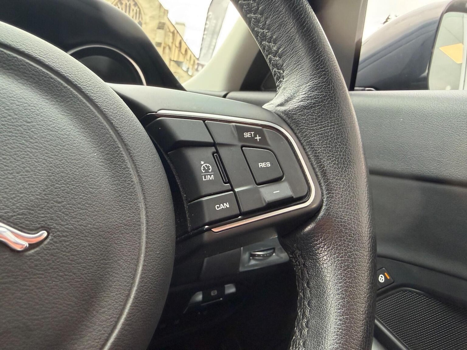 Used Jaguar E-Pace 2018 for sale - 77694216: Photo 15