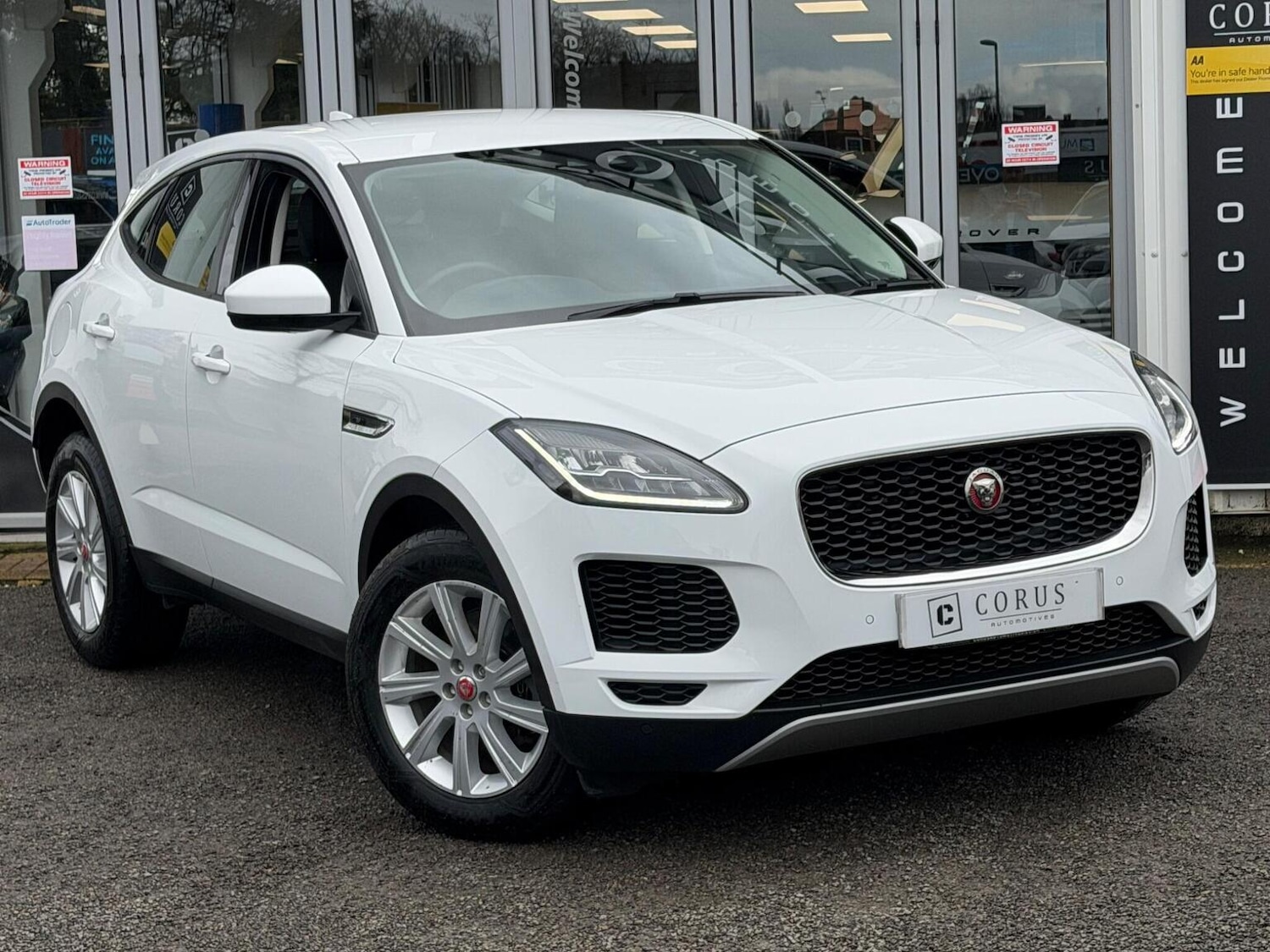 Used Jaguar E-Pace 2018 for sale - 77694216: Photo 4