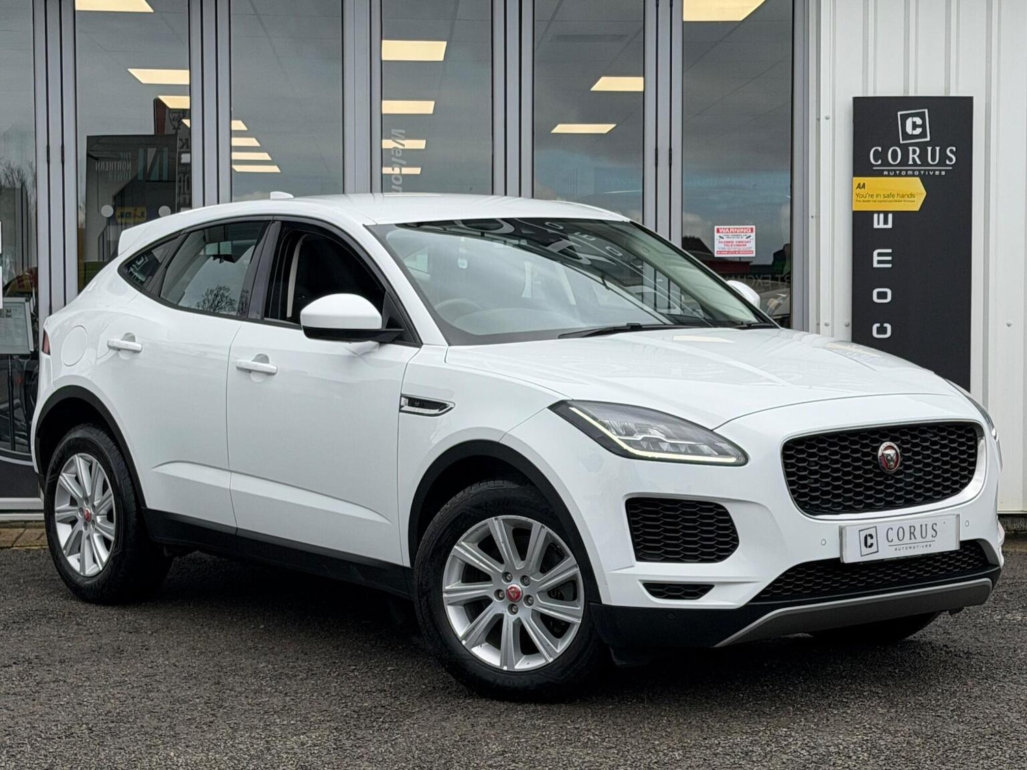 Used Jaguar E-Pace 2018 for sale - 77694216: Photo 5