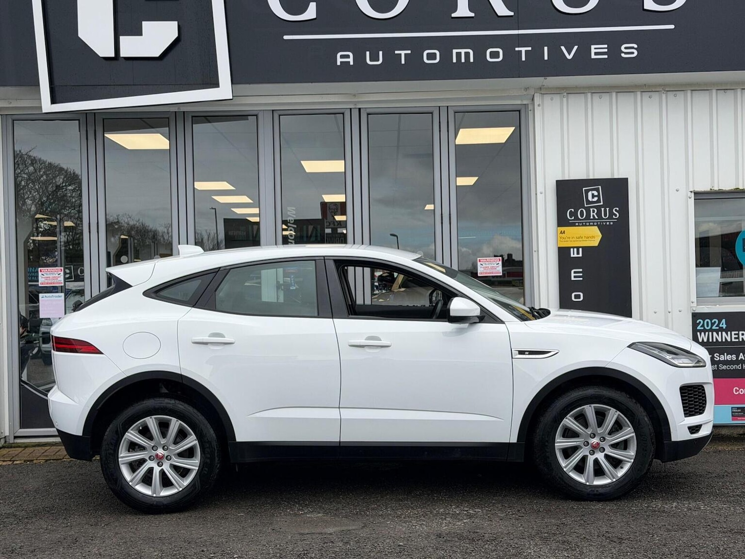 Used Jaguar E-Pace 2018 for sale - 77694216: Photo 8