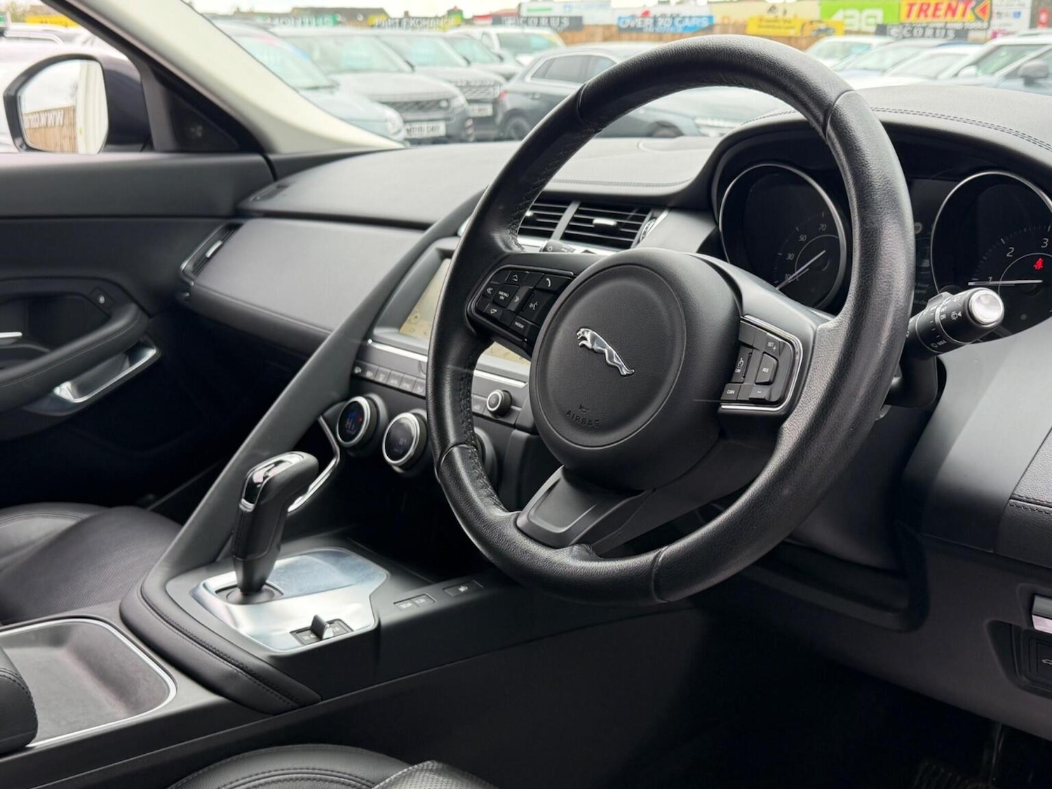 Used Jaguar E-Pace 2018 for sale - 77694216: Photo 9