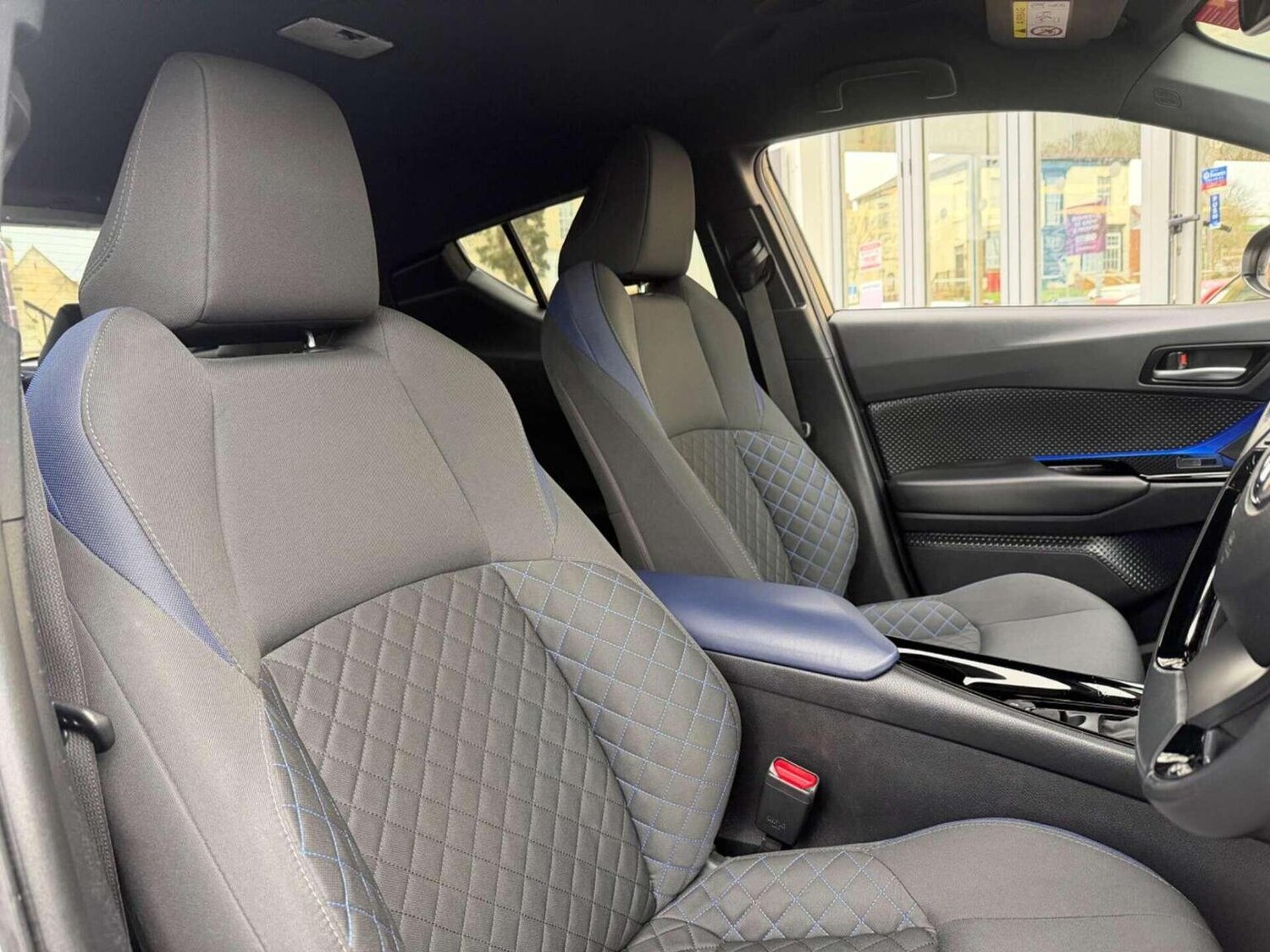 Used Toyota C-HR 2020 for sale - 77453140: Photo 16