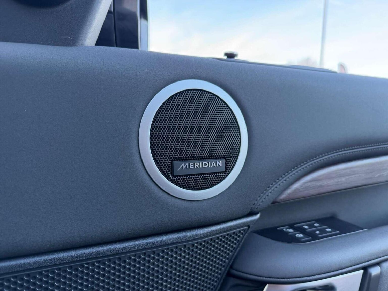 Used Land Rover Discovery 2019 for sale - 77453181: Photo 17