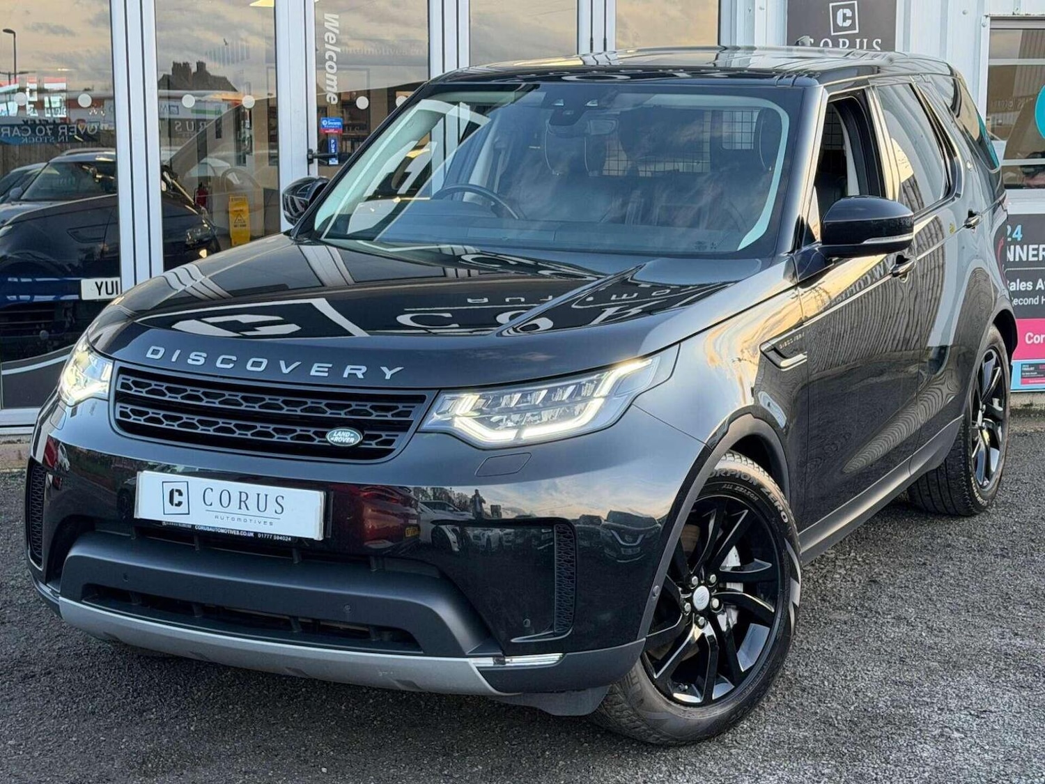 Used Land Rover Discovery 2019 for sale - 77453181: Photo 2