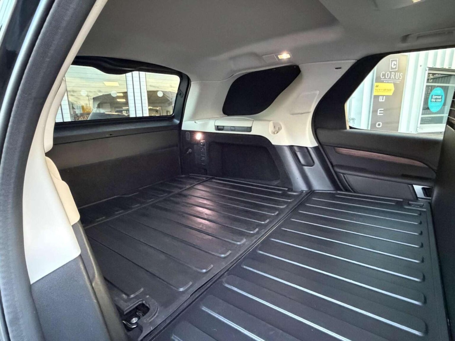 Used Land Rover Discovery 2019 for sale - 77453181: Photo 26