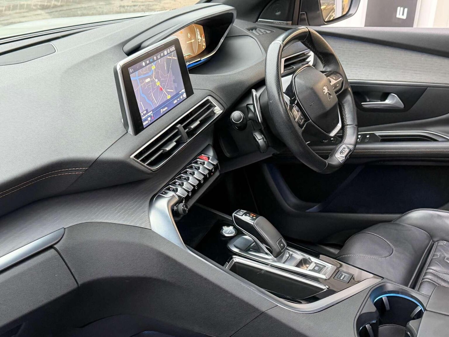 Used Peugeot 3008 2018 for sale - 77522067: Photo 17