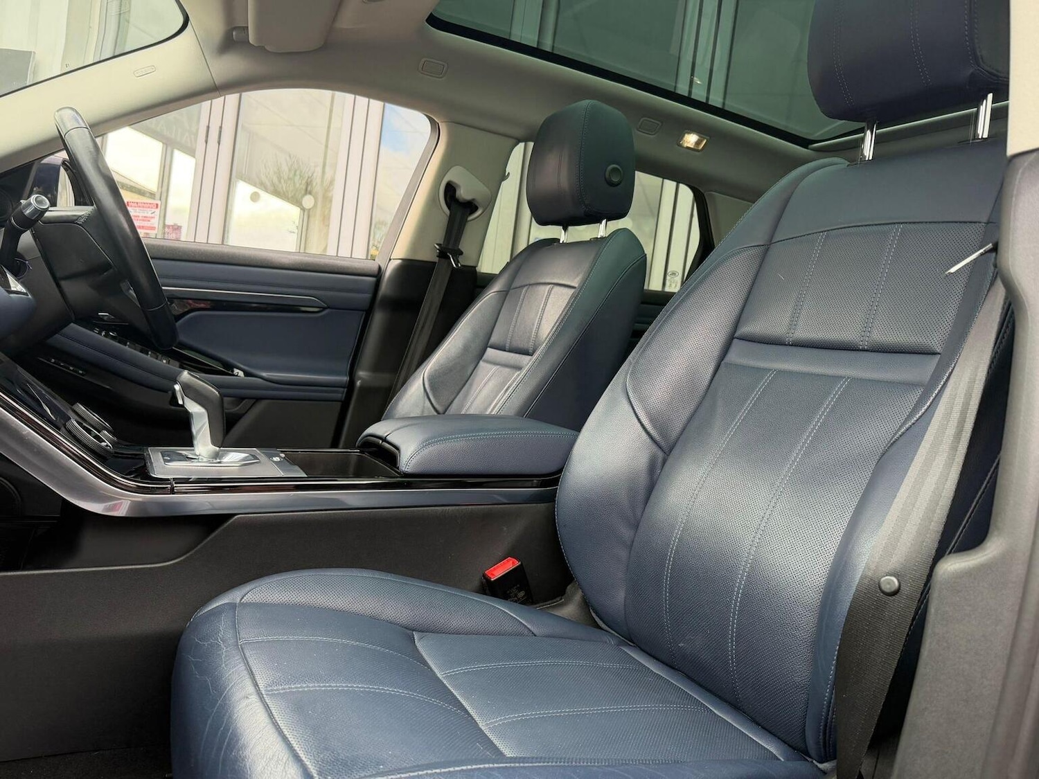 Used Land Rover Range Rover Evoque 2021 for sale - 77977153: Photo 2