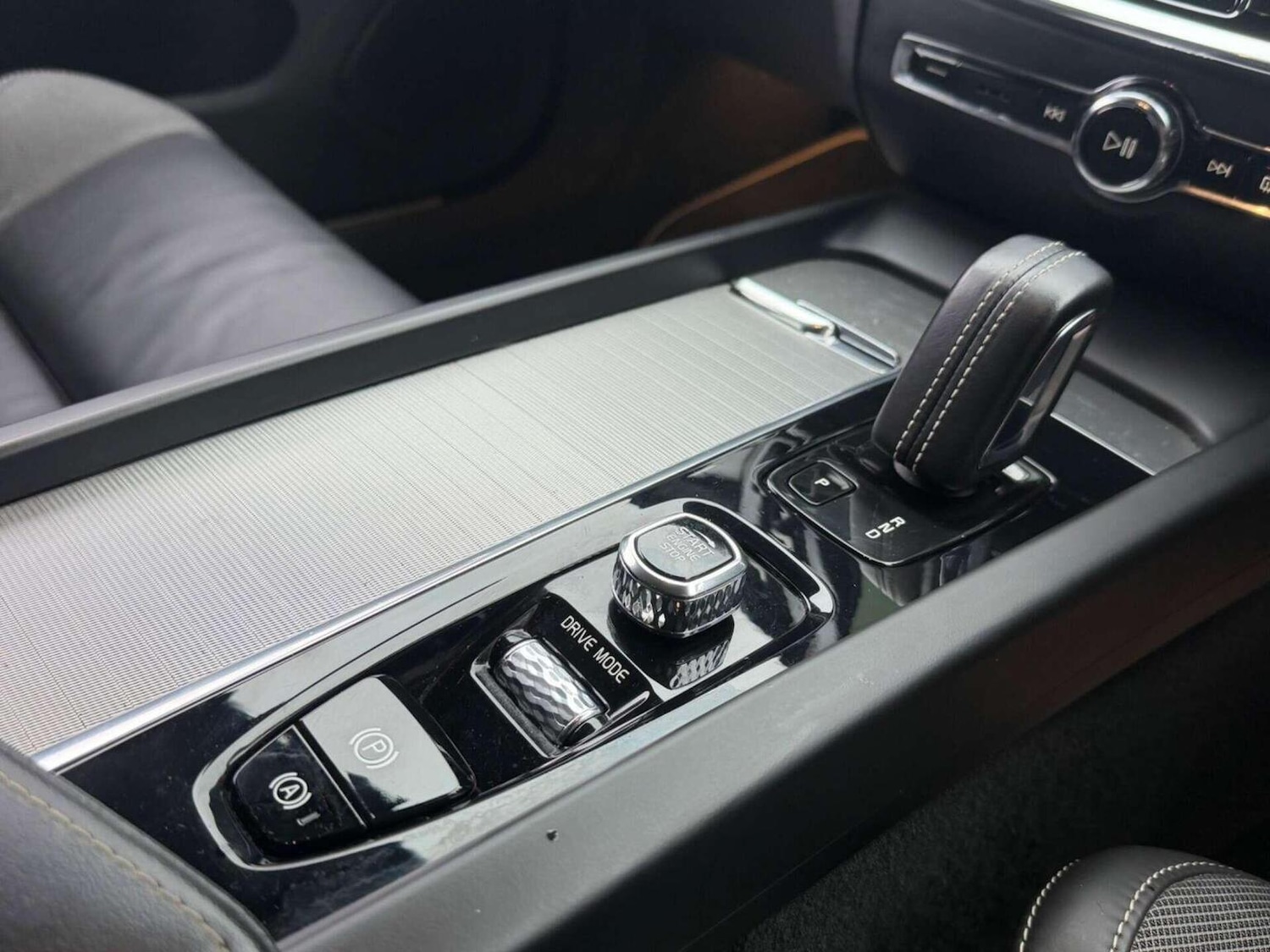 Used Volvo V60 2021 for sale - 77453247: Photo 17