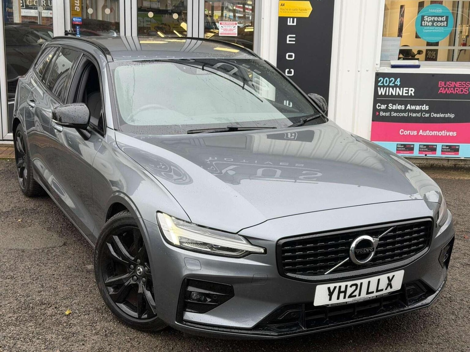 Used Volvo V60 2021 for sale - 77453247: Photo 4