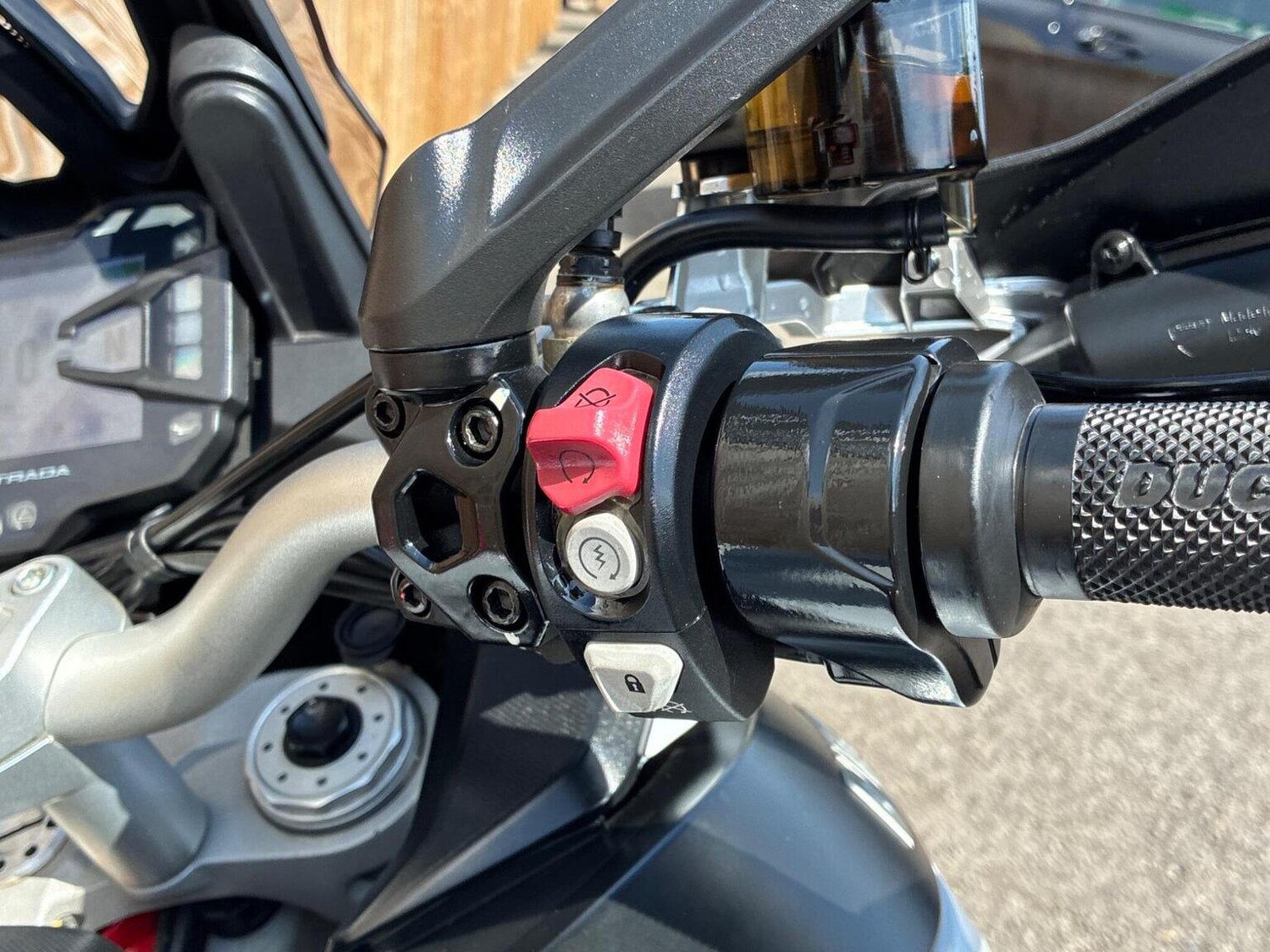 Used Ducati MULTISTRADA 1200 2015 for sale - 78445732: Photo 11