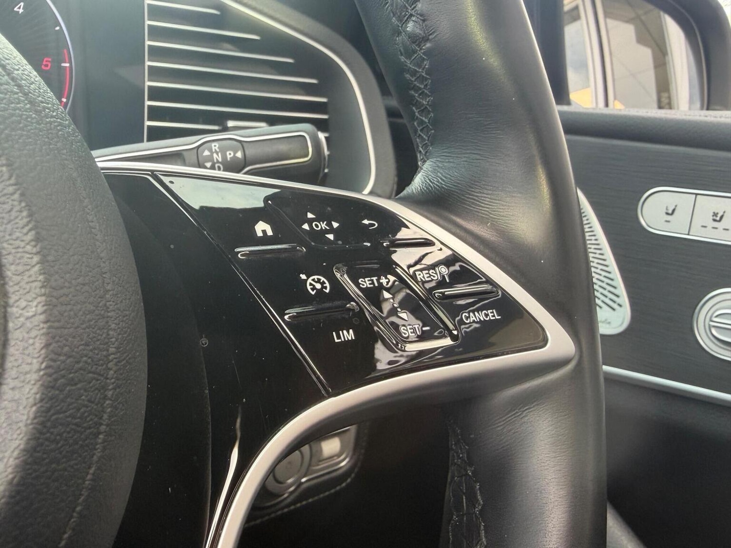 Used Mercedes-Benz GLE 2024 for sale - 77635336: Photo 27