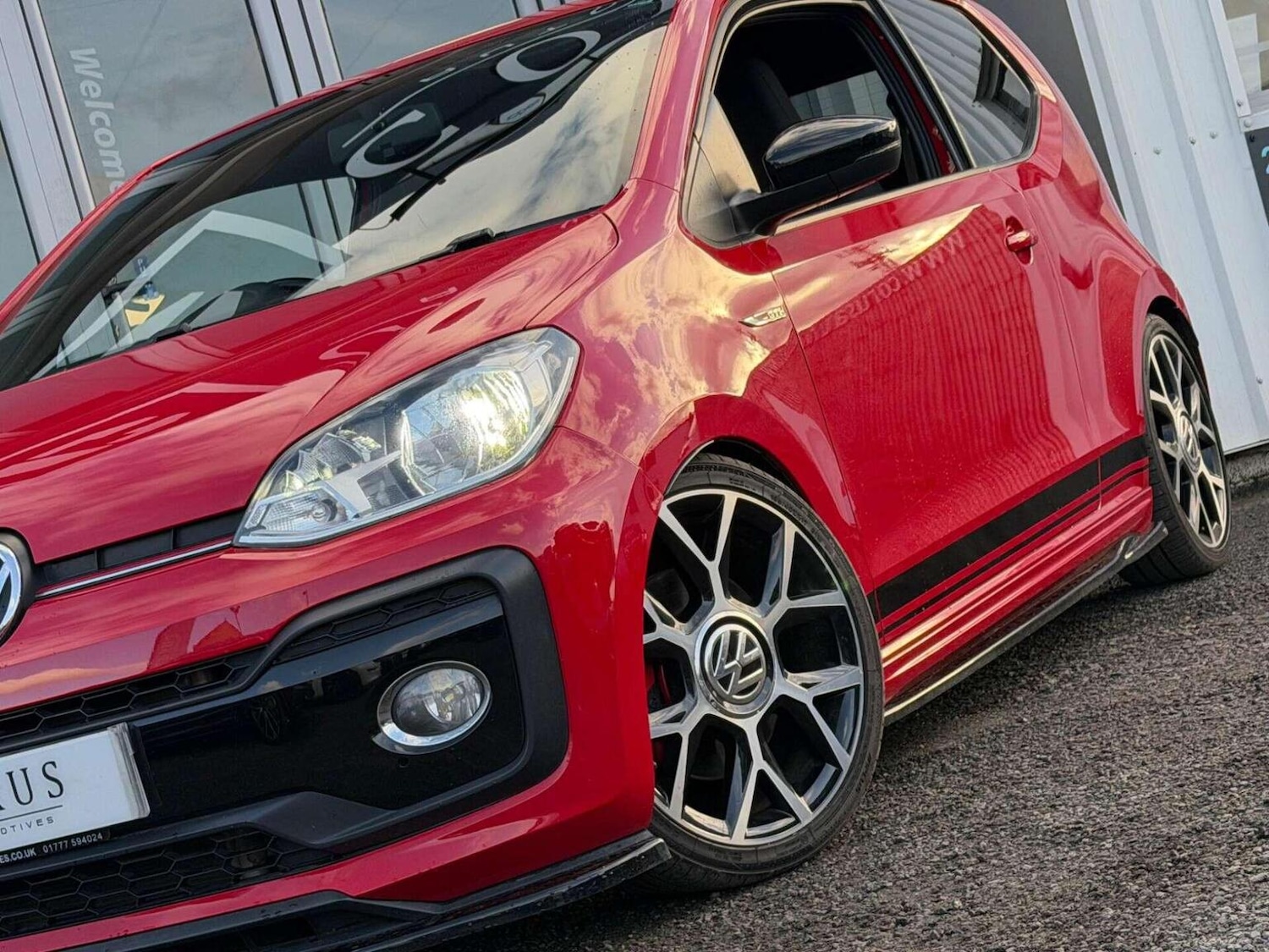 Used Volkswagen up! 2018 for sale - 77453199: Photo 4