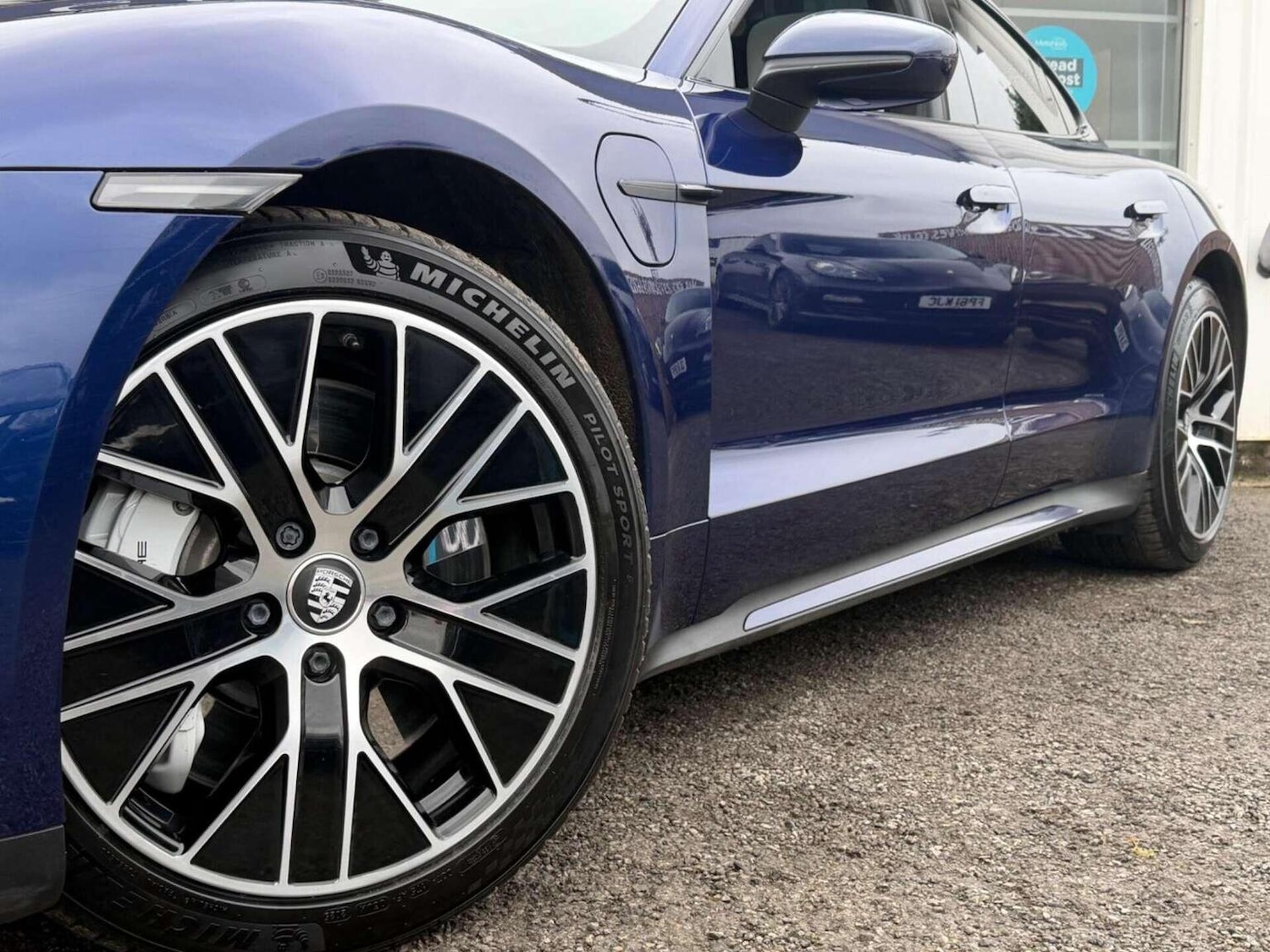 Used Porsche Taycan 2021 for sale - 77453237: Photo 13