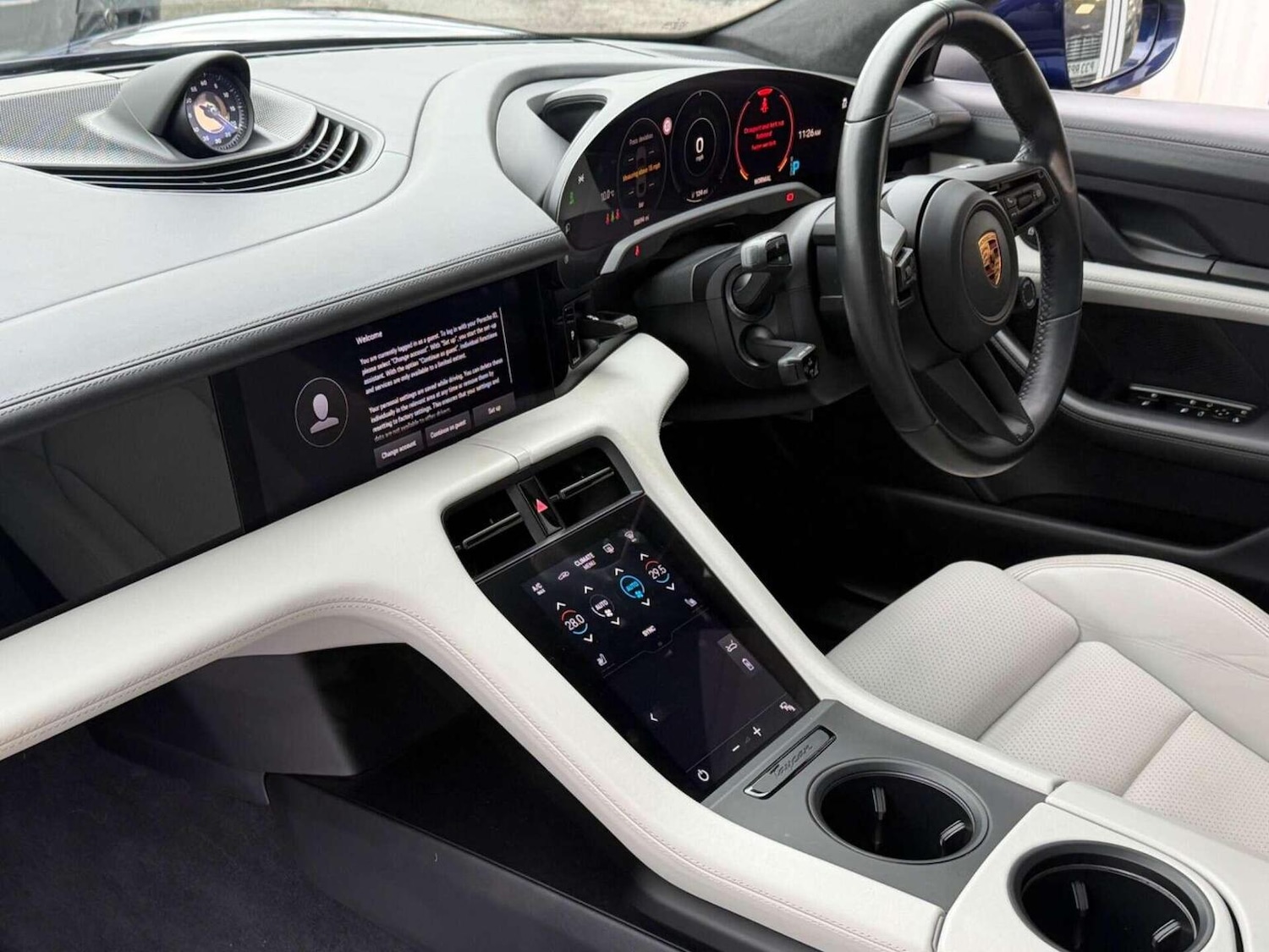 Used Porsche Taycan 2021 for sale - 77453237: Photo 25