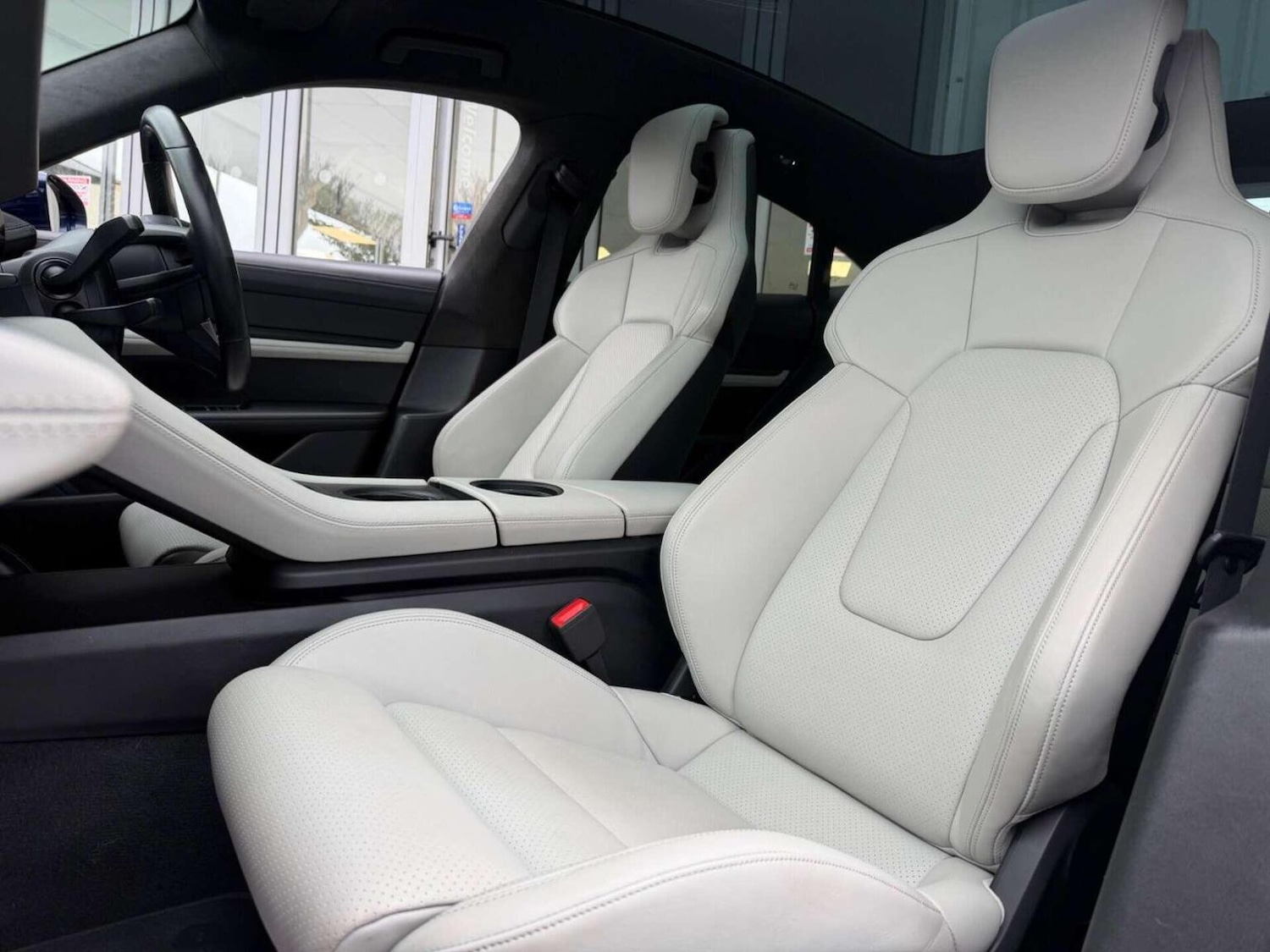 Used Porsche Taycan 2021 for sale - 77453237: Photo 26