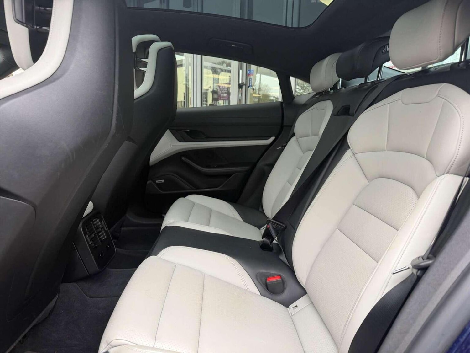 Used Porsche Taycan 2021 for sale - 77453237: Photo 27