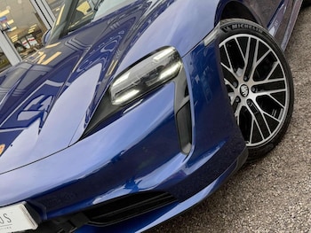 Used Porsche Taycan 2021 for sale - 77453237: Photo