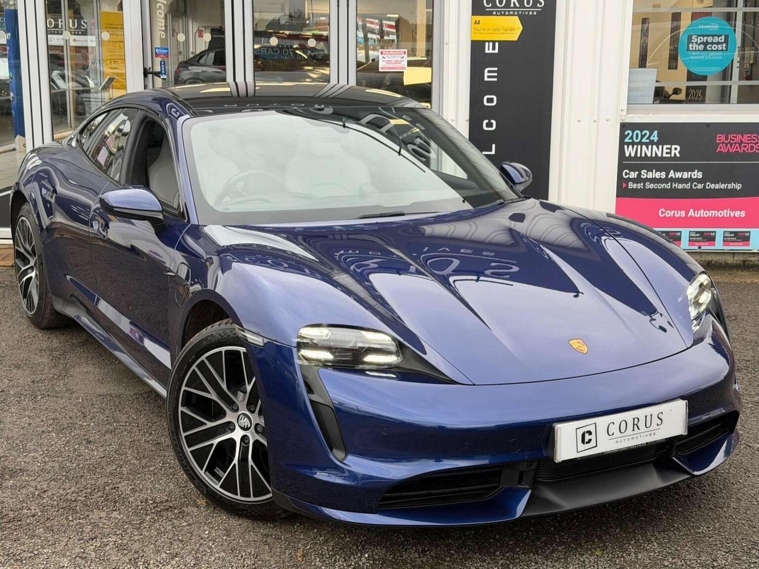 Used Porsche Taycan 2021 for sale - 77453237: Photo 6