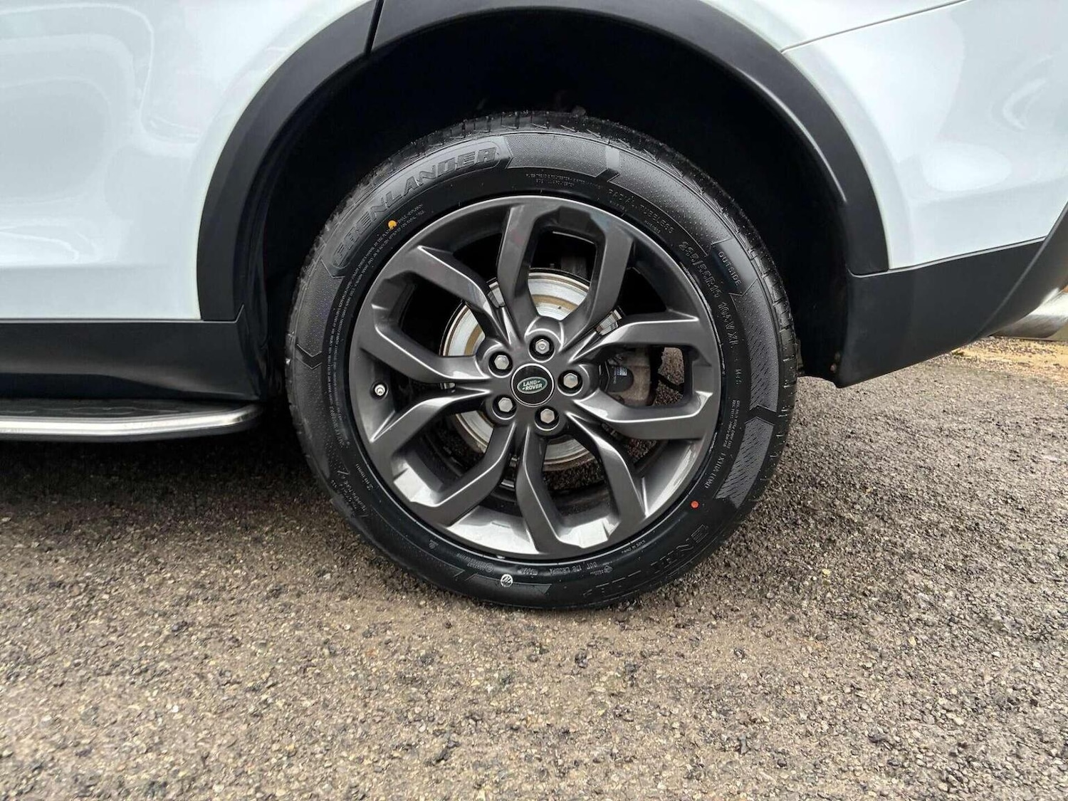 Used Land Rover Discovery Sport 2019 for sale - 77453066: Photo 13