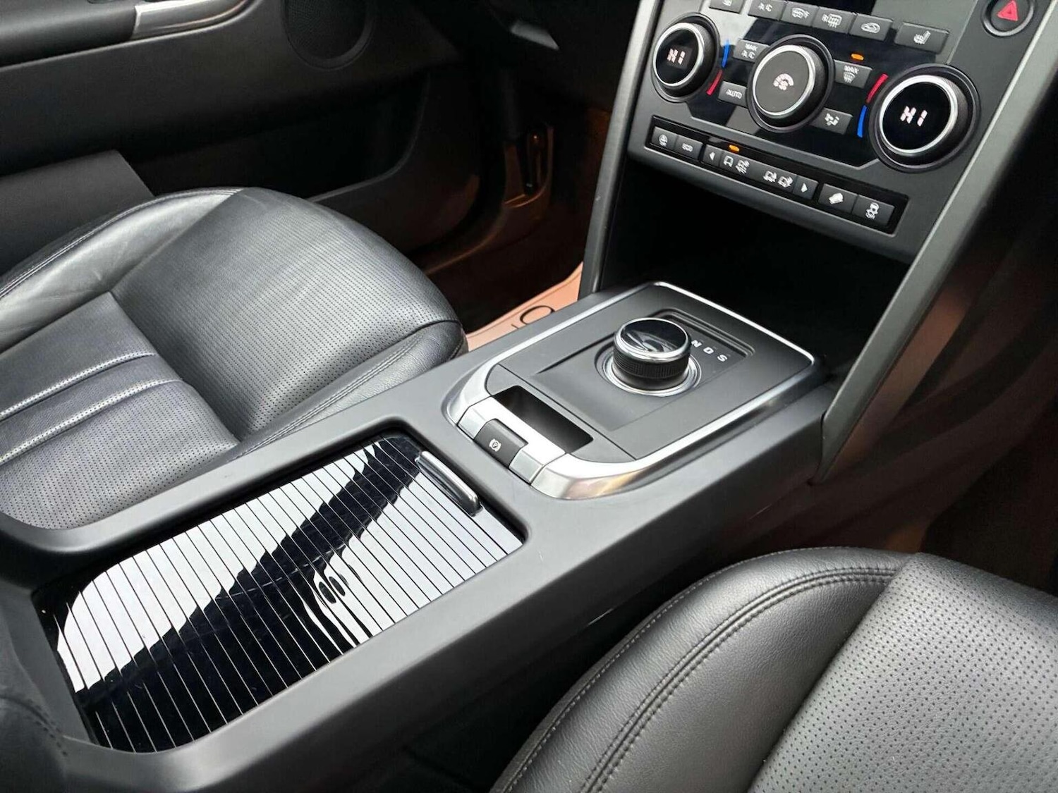 Used Land Rover Discovery Sport 2019 for sale - 77453066: Photo 35