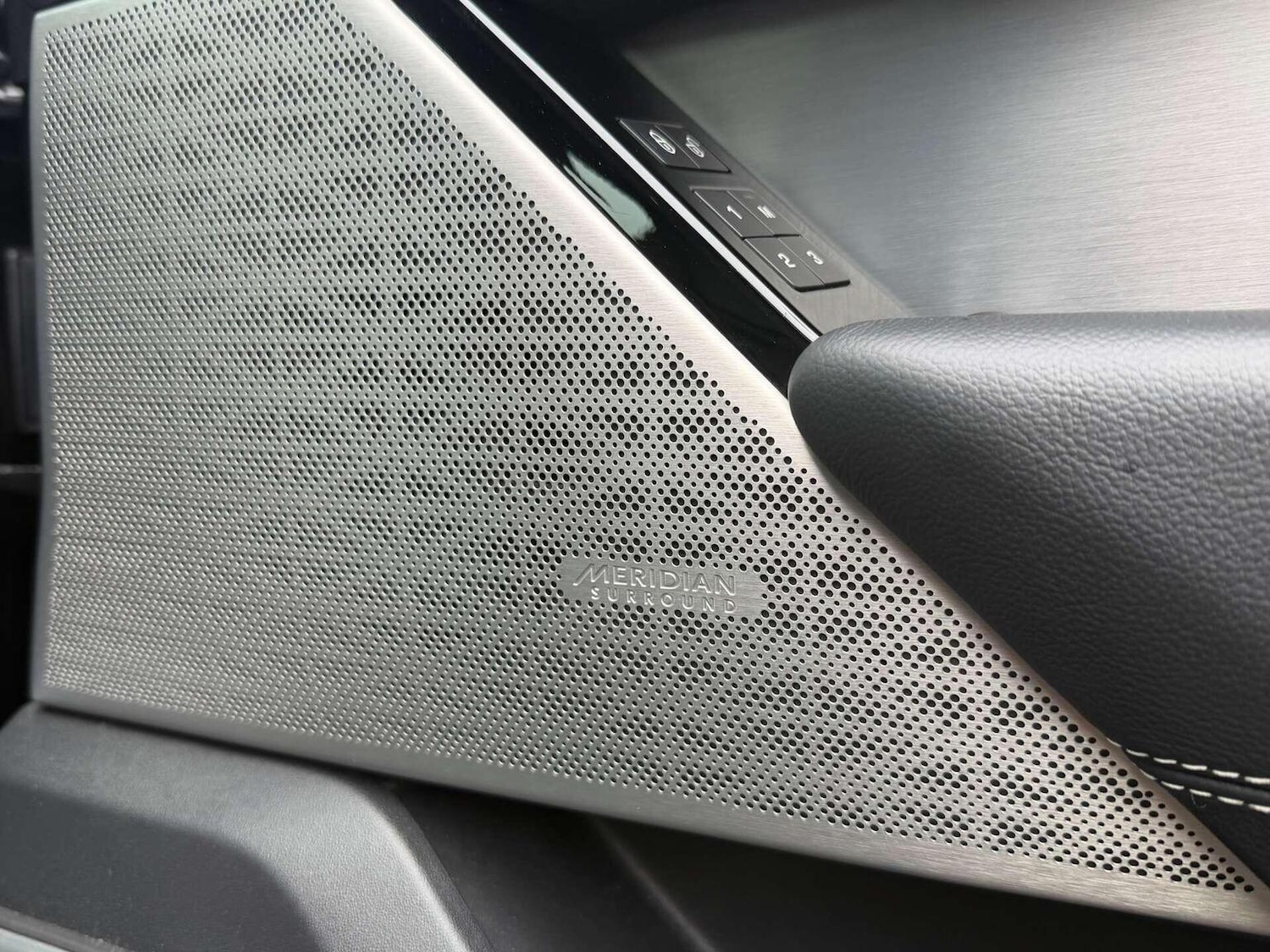 Used Land Rover Range Rover Velar 2018 for sale - 77494676: Photo 26