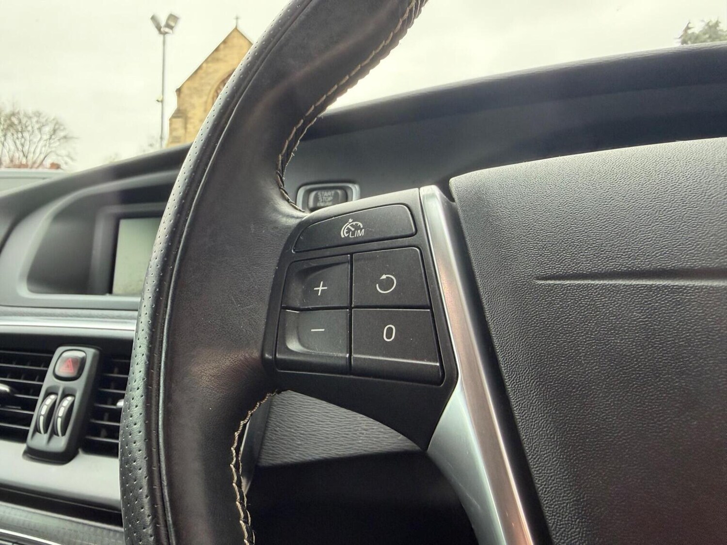 Used Volvo V40 2016 for sale - 77906620: Photo 16