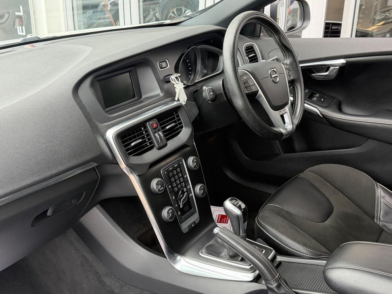 Used Volvo V40 2016 for sale - 77906620: Photo 17