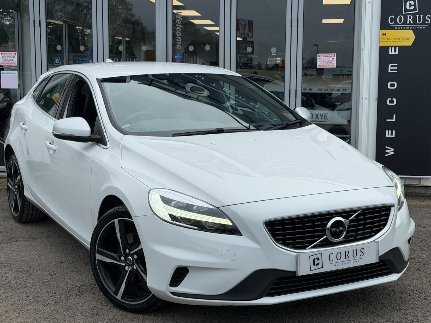 Used Volvo V40 2016 for sale - 77906620: Photo 4