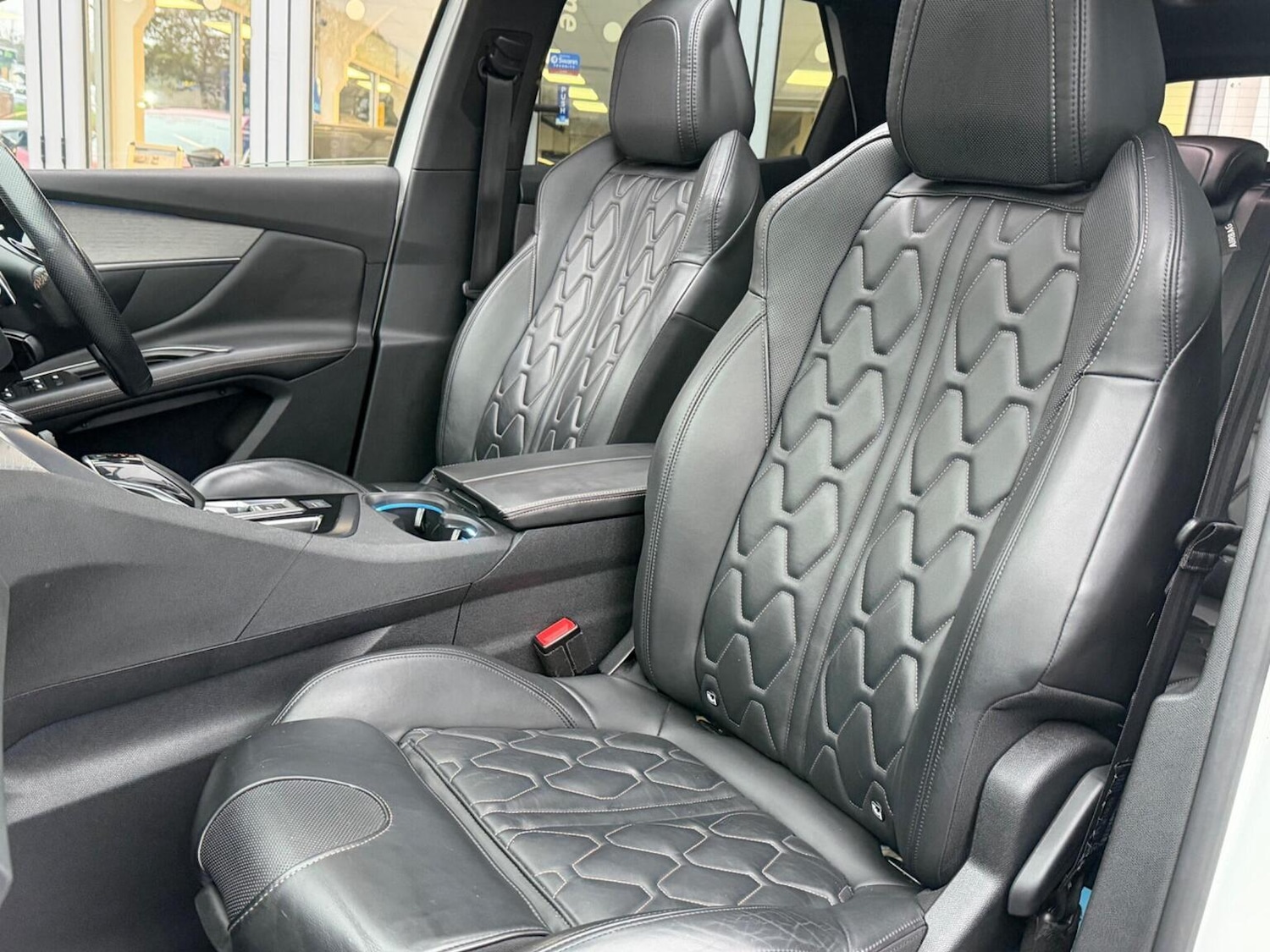 Used Peugeot 3008 2018 for sale - 77459970: Photo 19