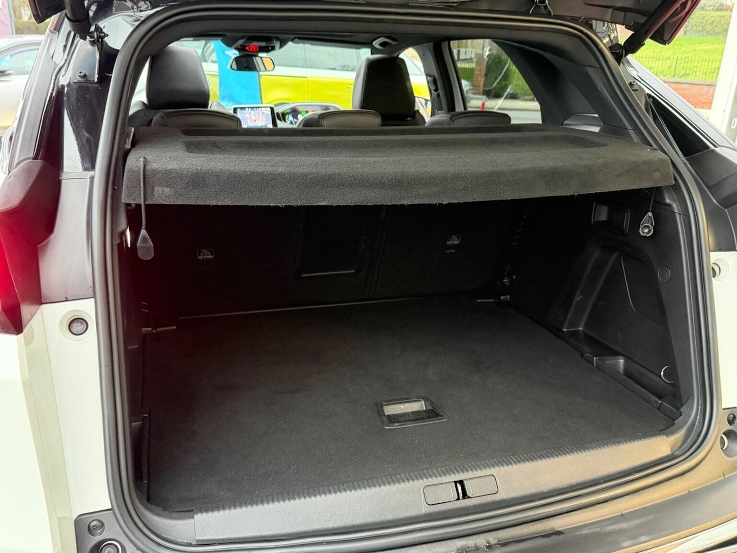 Used Peugeot 3008 2018 for sale - 77459970: Photo 24