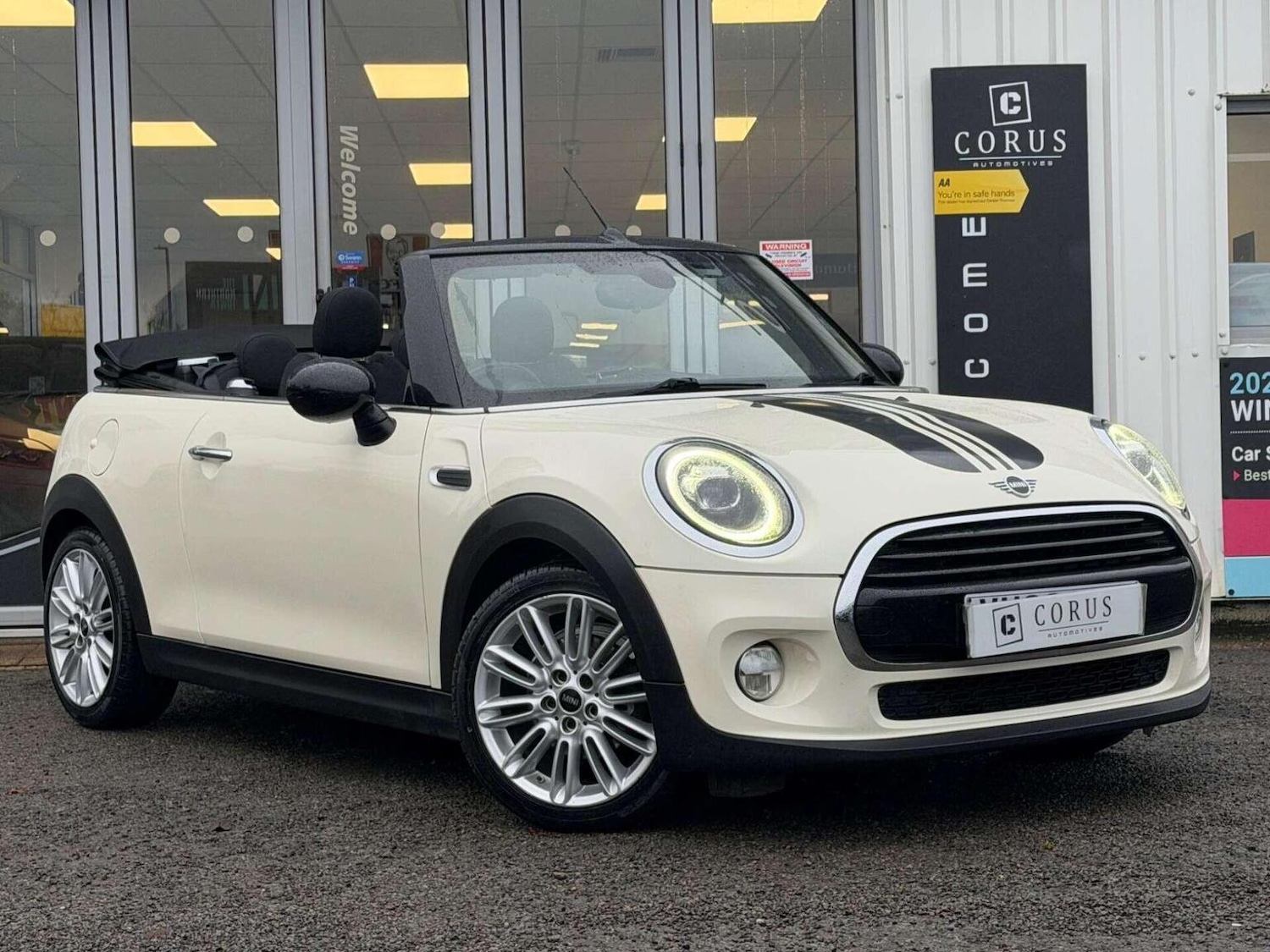 Used MINI Convertible 2018 for sale - 77453120: Photo 4