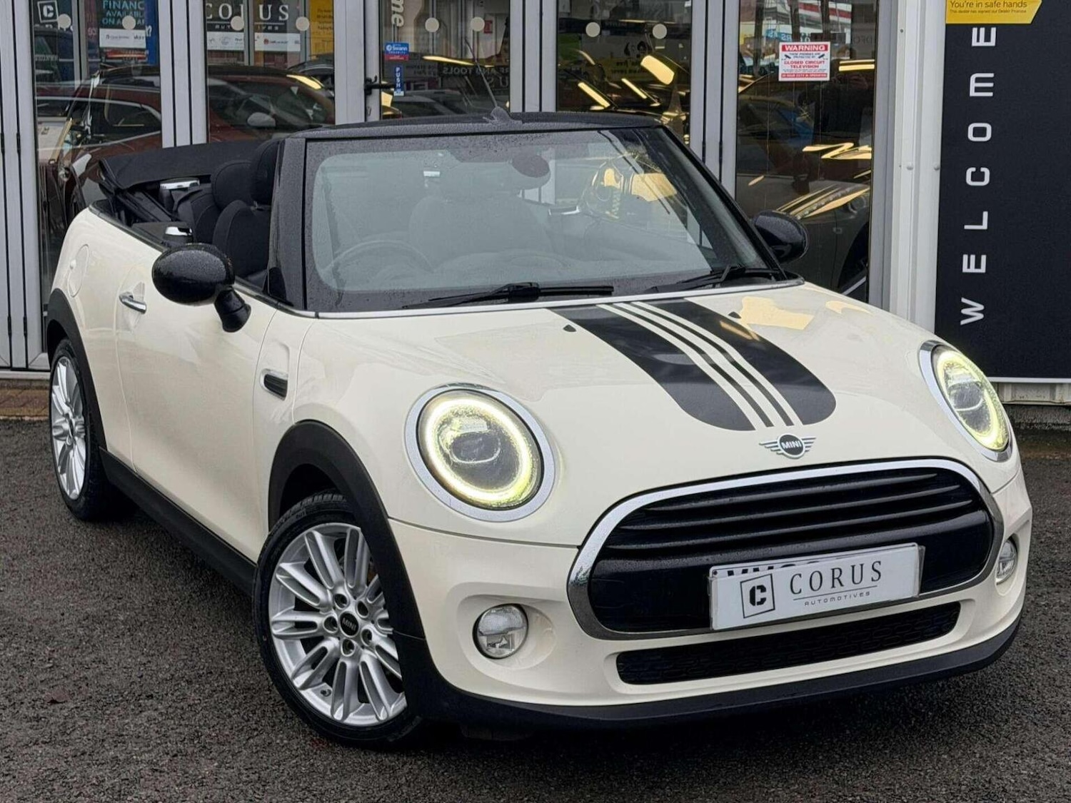 Used MINI Convertible 2018 for sale - 77453120: Photo 5