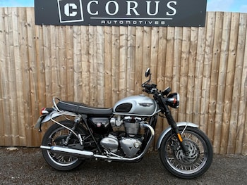 Used Triumph BONNEVILLE T120 2017 for sale - bike-78882317: Photo
