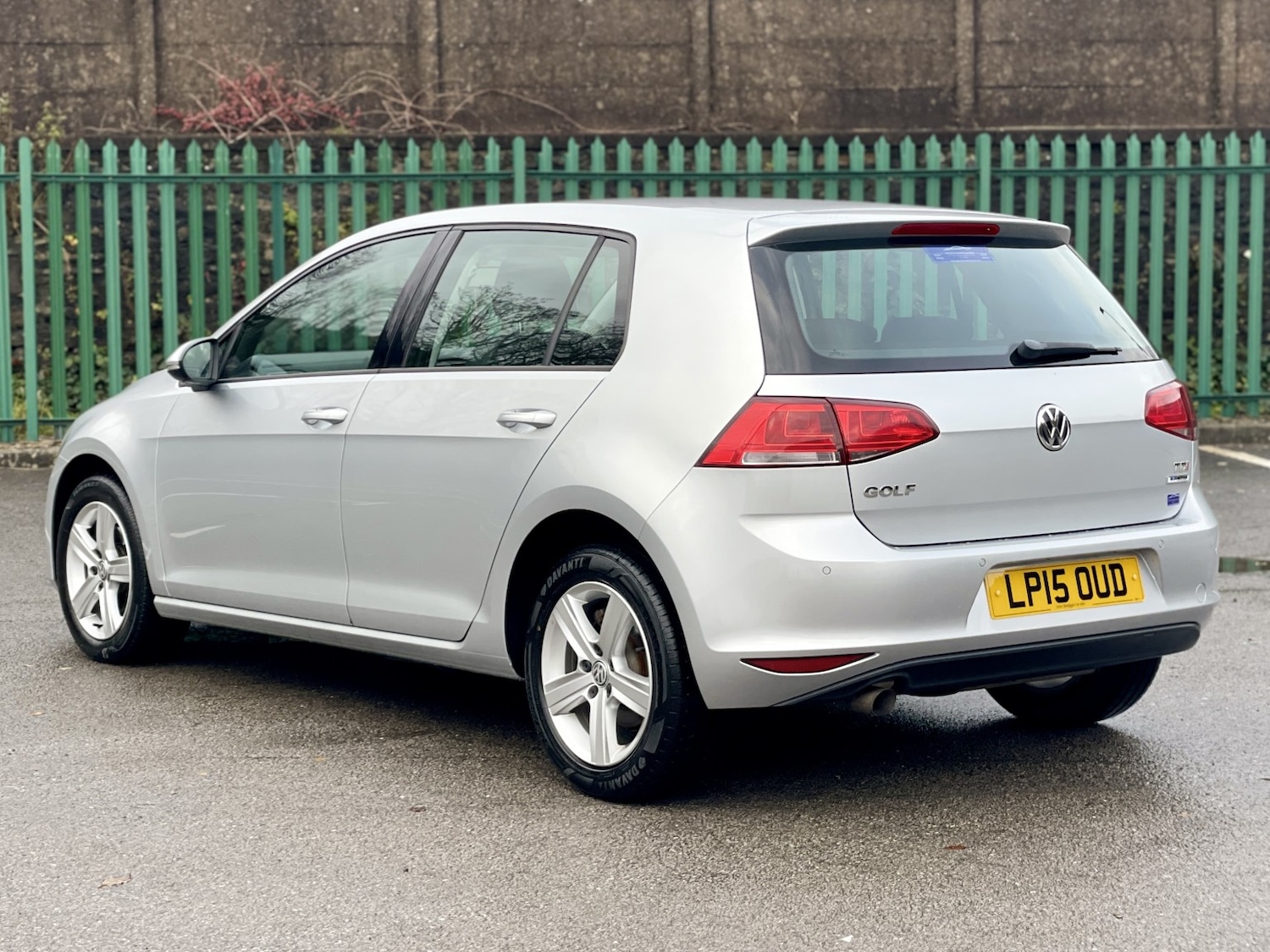 Used Volkswagen Golf 2015 for sale - 76863792: Photo 2