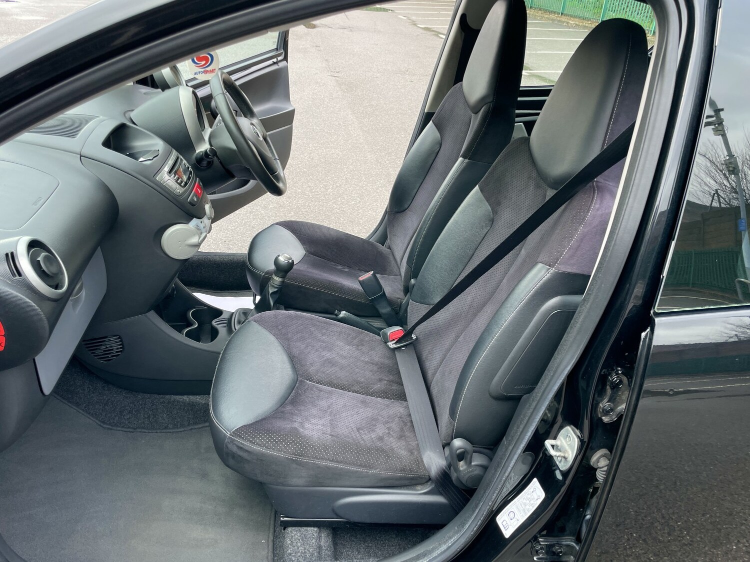 Used Toyota AYGO 2012 for sale - 77541644: Photo 6