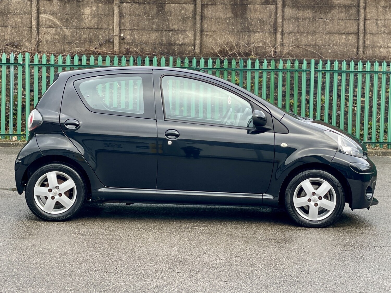 Used Toyota AYGO 2012 for sale - 77541644: Photo 8