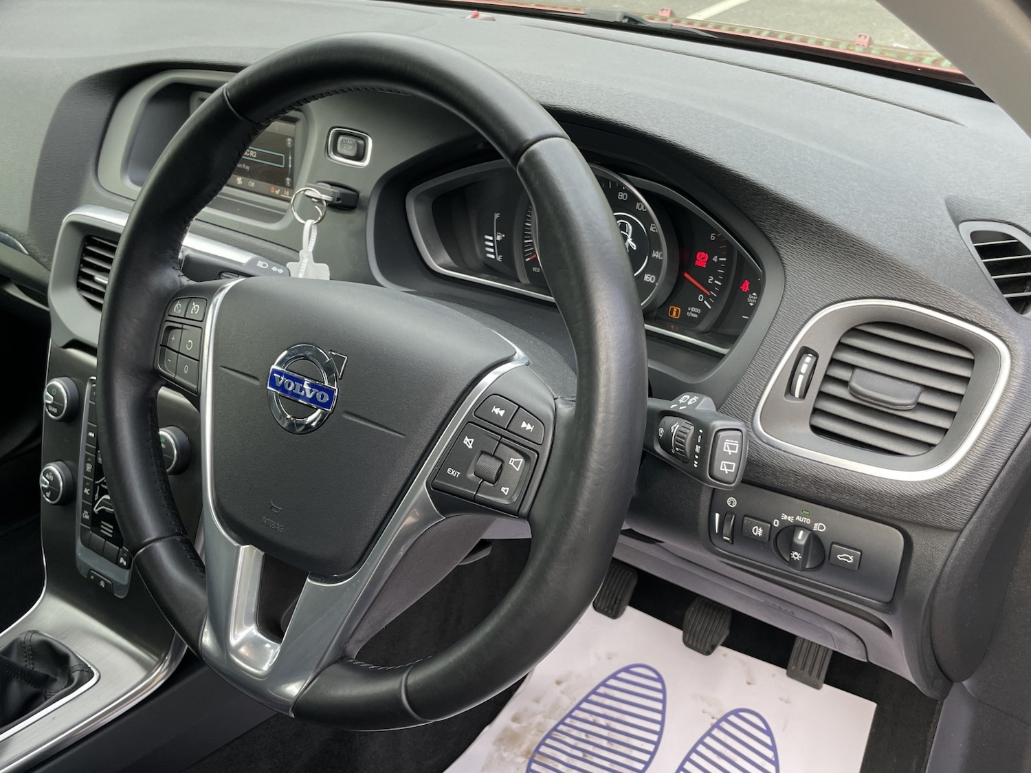 Used Volvo V40 2014 for sale - 76785013: Photo 27