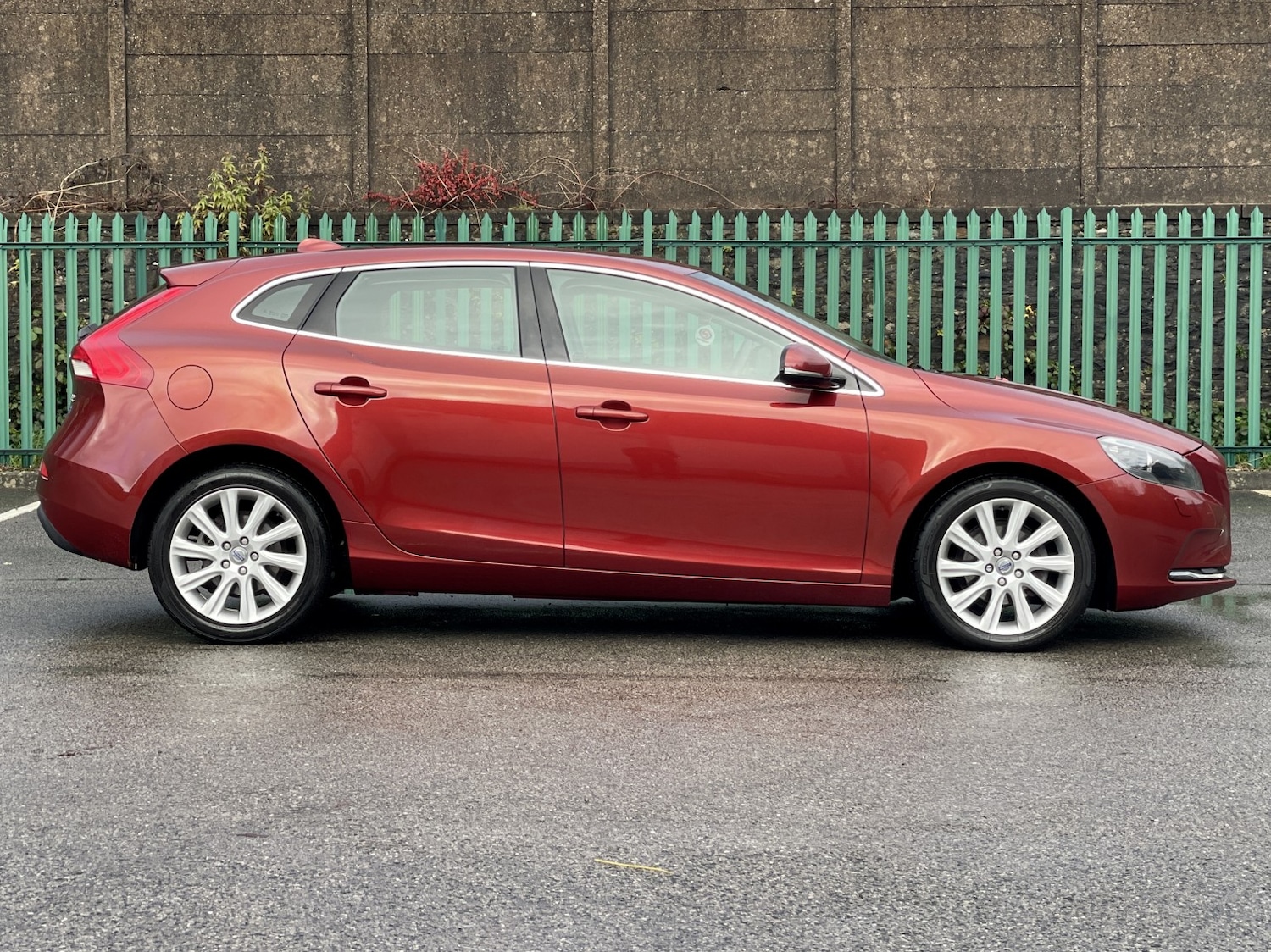 Used Volvo V40 2014 for sale - 76785013: Photo 8