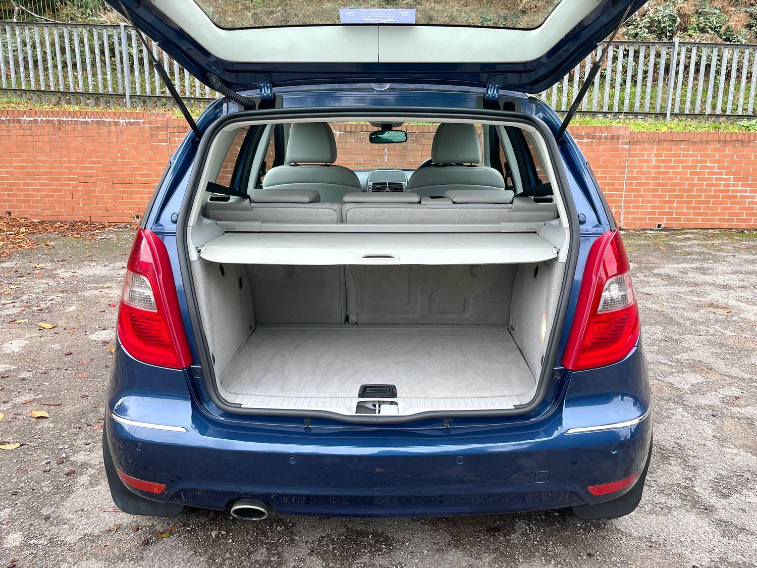 Used Mercedes-Benz A-Class 2010 for sale - 76347255: Photo 19