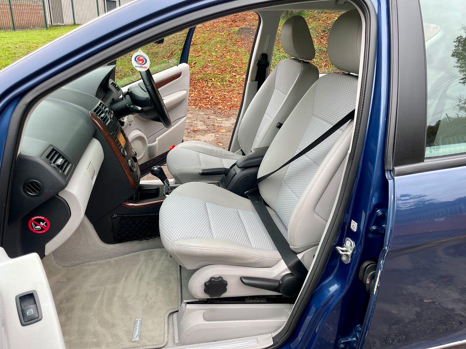 Used Mercedes-Benz A-Class 2010 for sale - 76347255: Photo 6