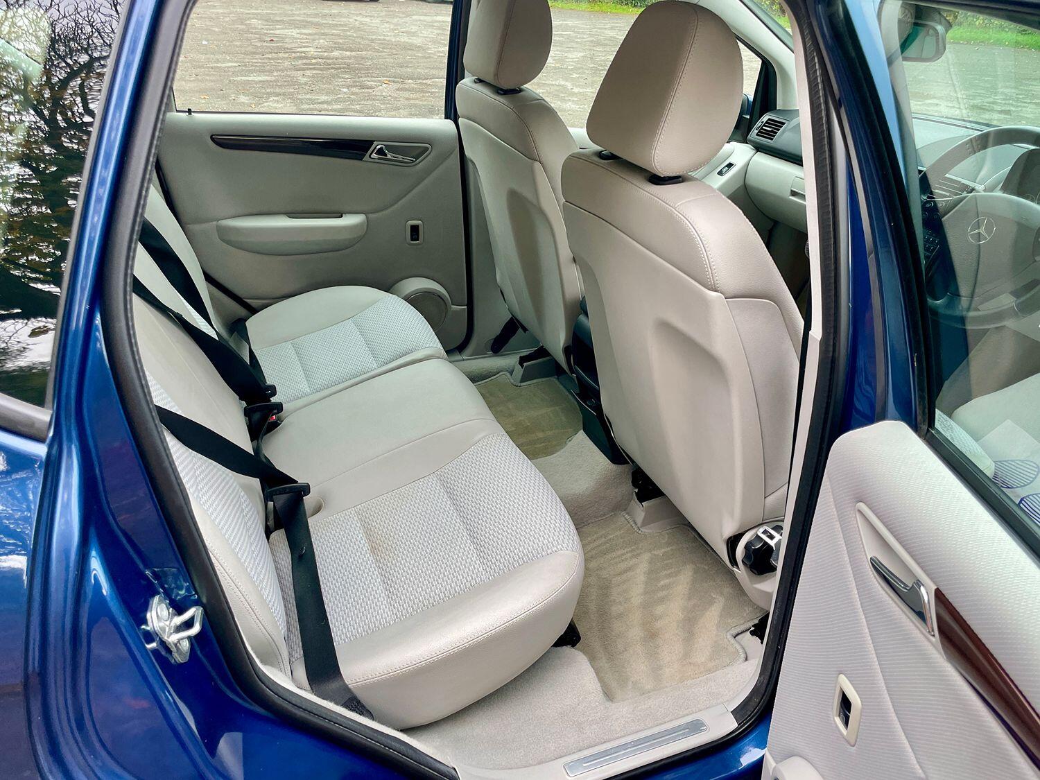 Used Mercedes-Benz A-Class 2010 for sale - 76347255: Photo 7