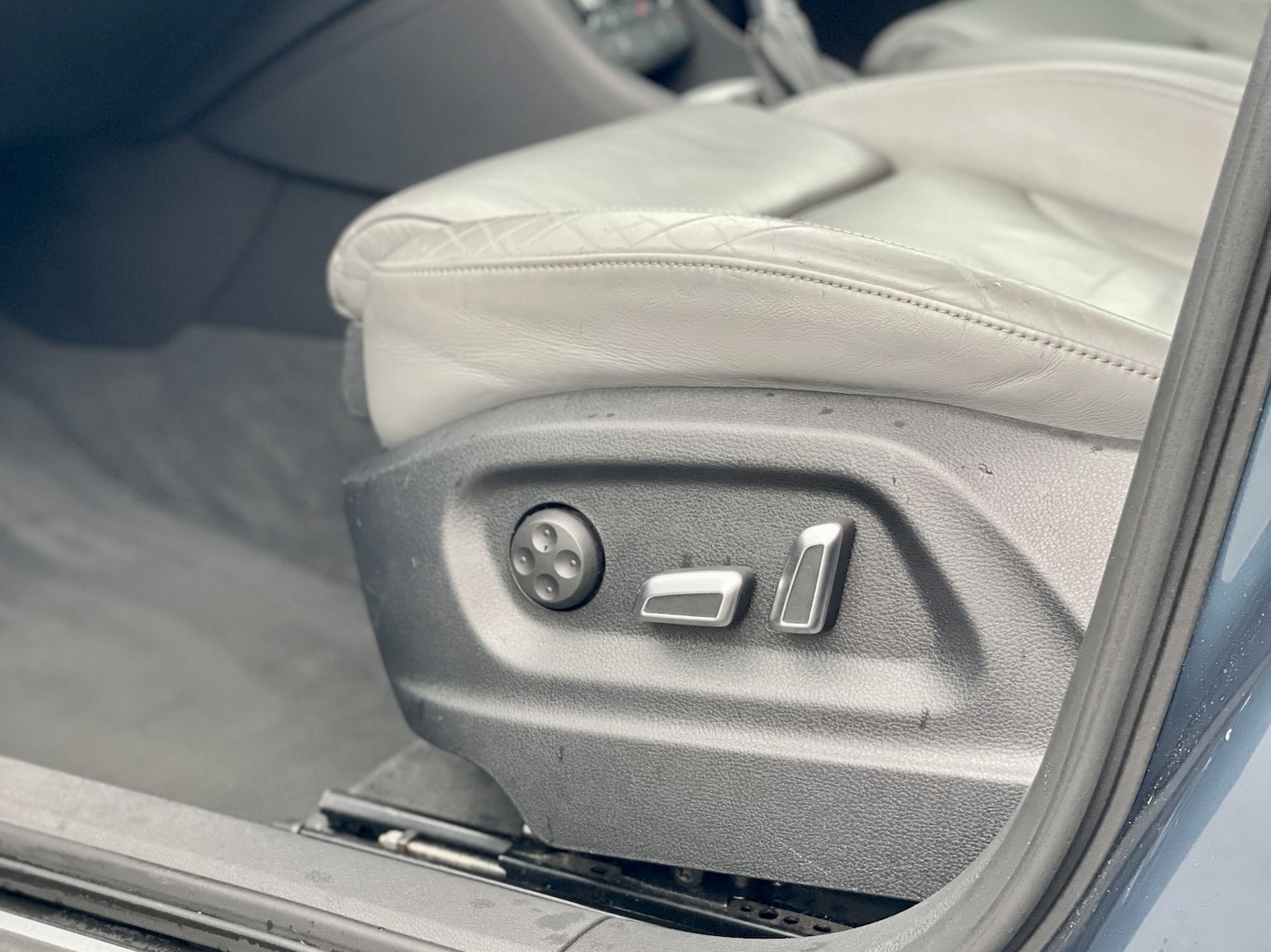 Used Audi Q3 2017 for sale - 77296823: Photo 35