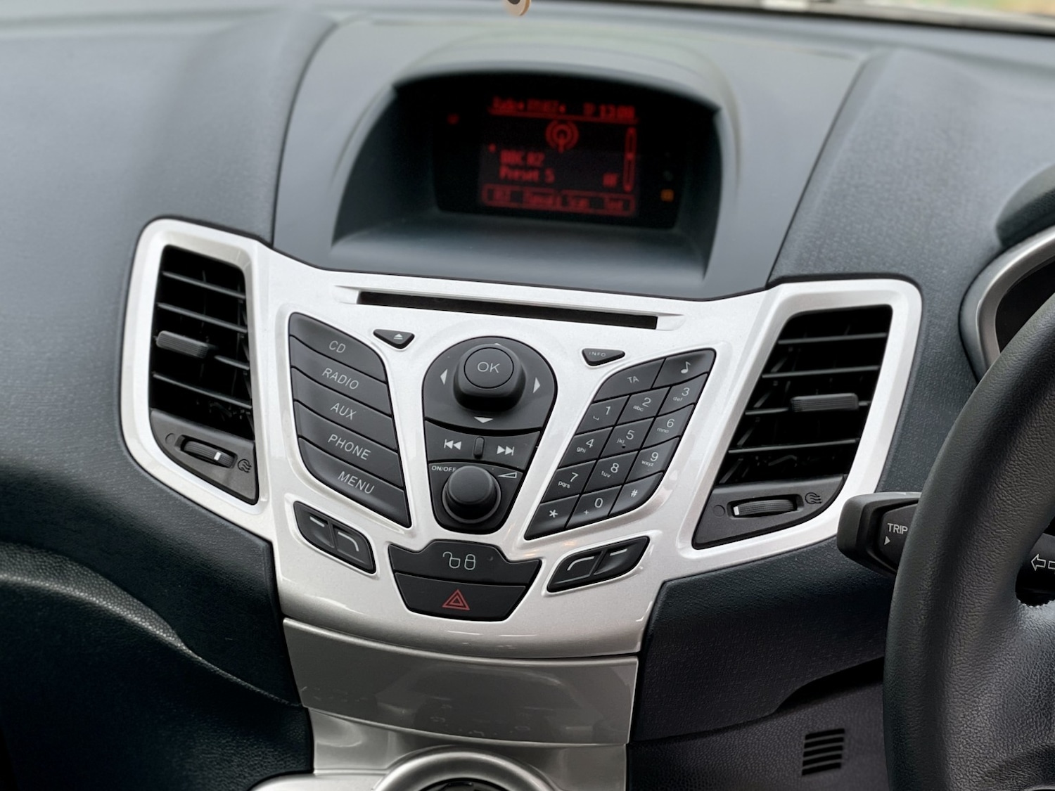 Used Ford Fiesta 2012 for sale - 76725604: Photo 17